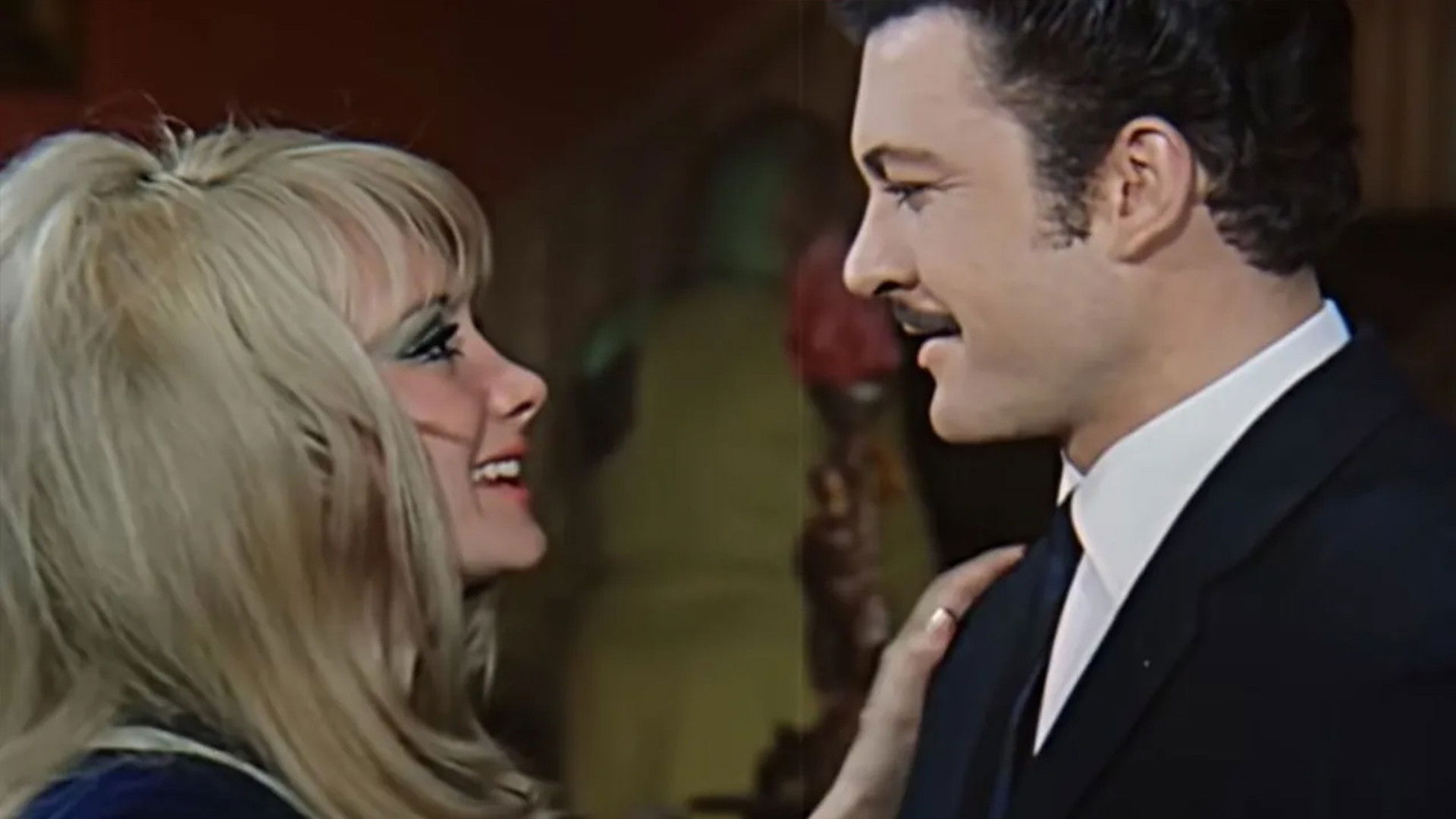 Backdrop for Aşka Tövbe