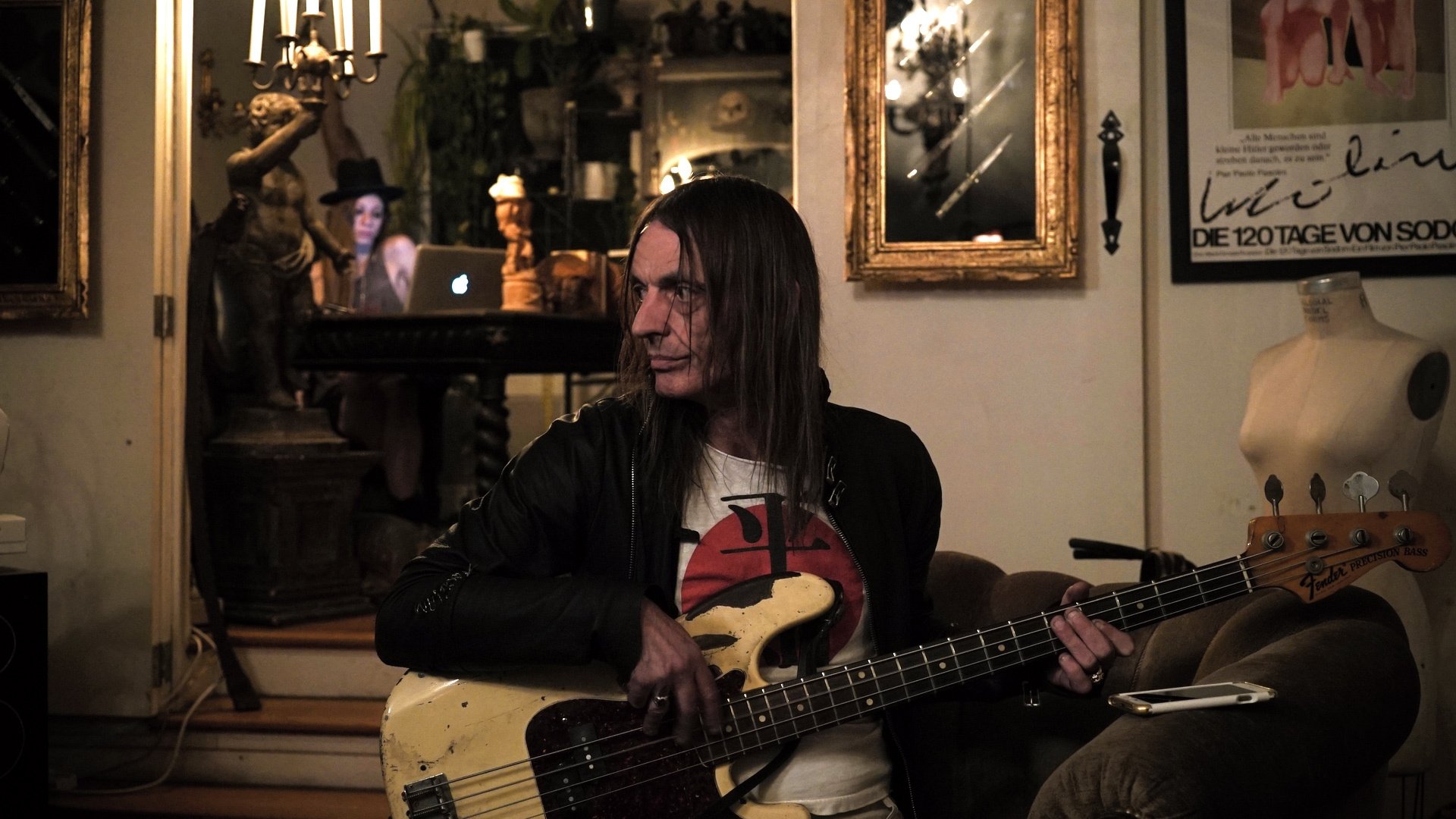 Backdrop for Parallel Lives