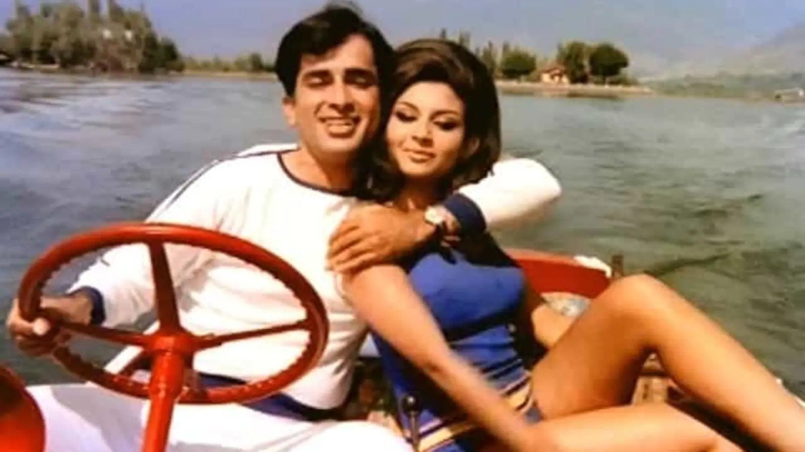 Backdrop for Suhana Safar