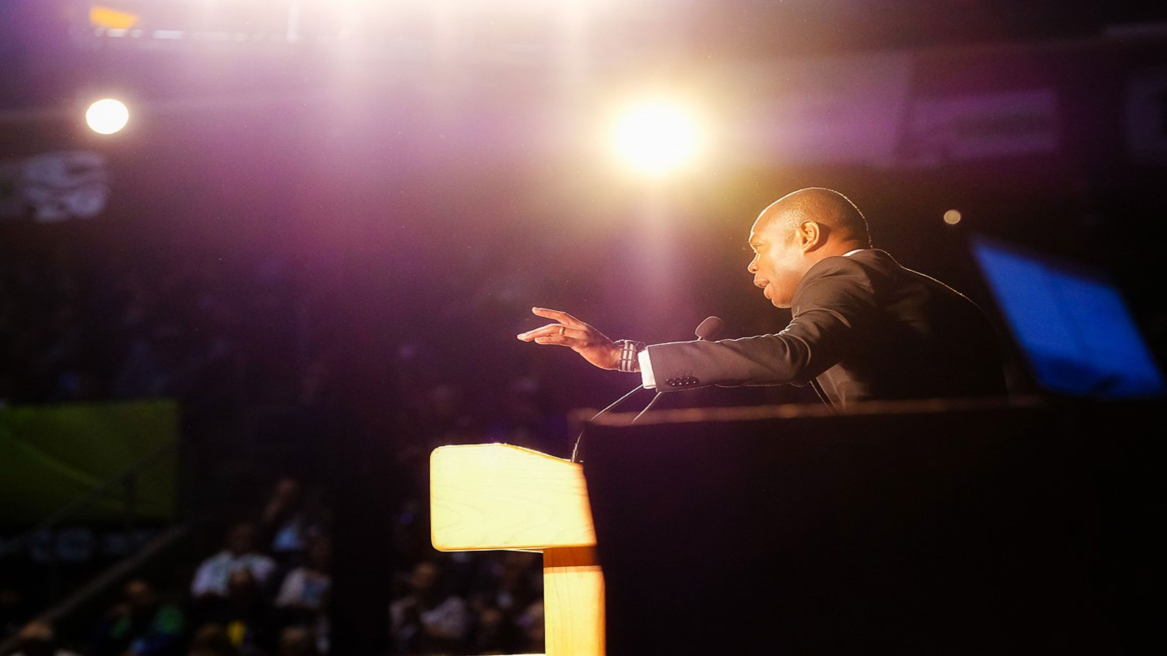 Backdrop for The Speech, Run Erik Run