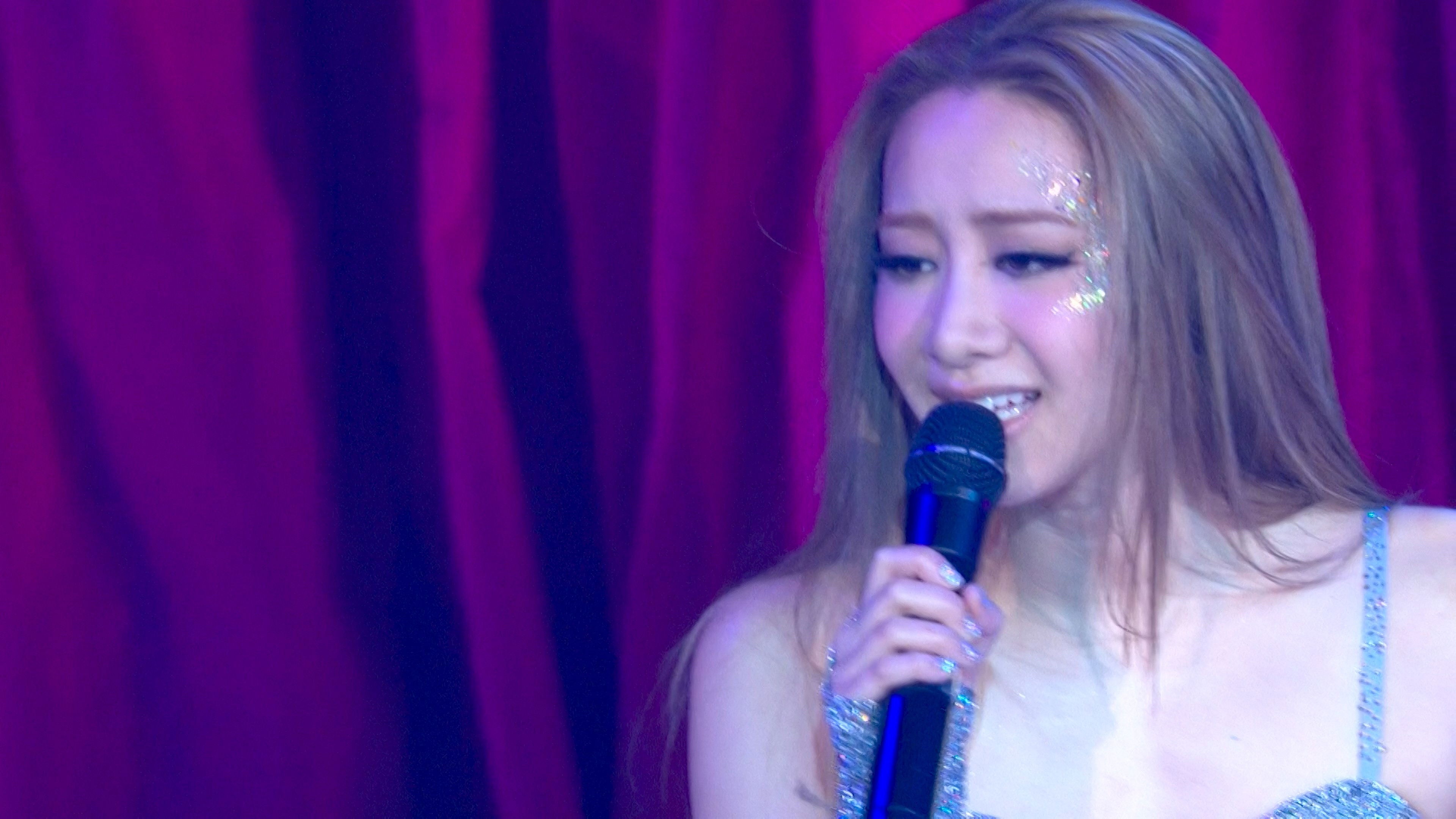 Backdrop for 吴雨霏2013红馆演唱会