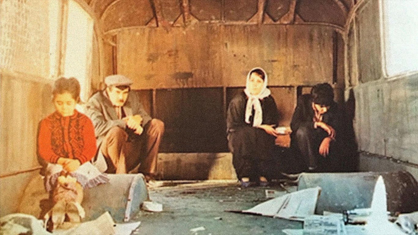 Backdrop for Bir Avuç Cennet