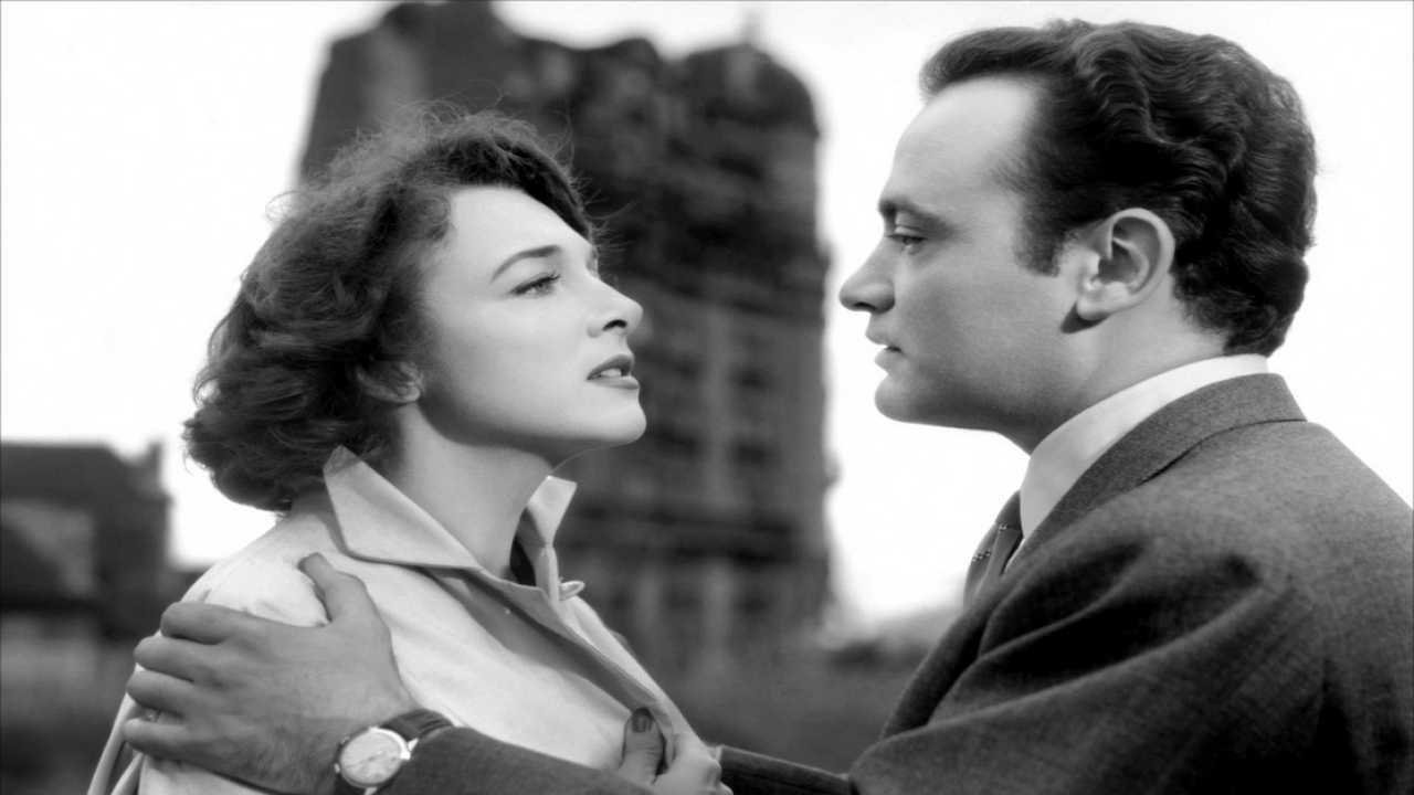 Backdrop for Les impures