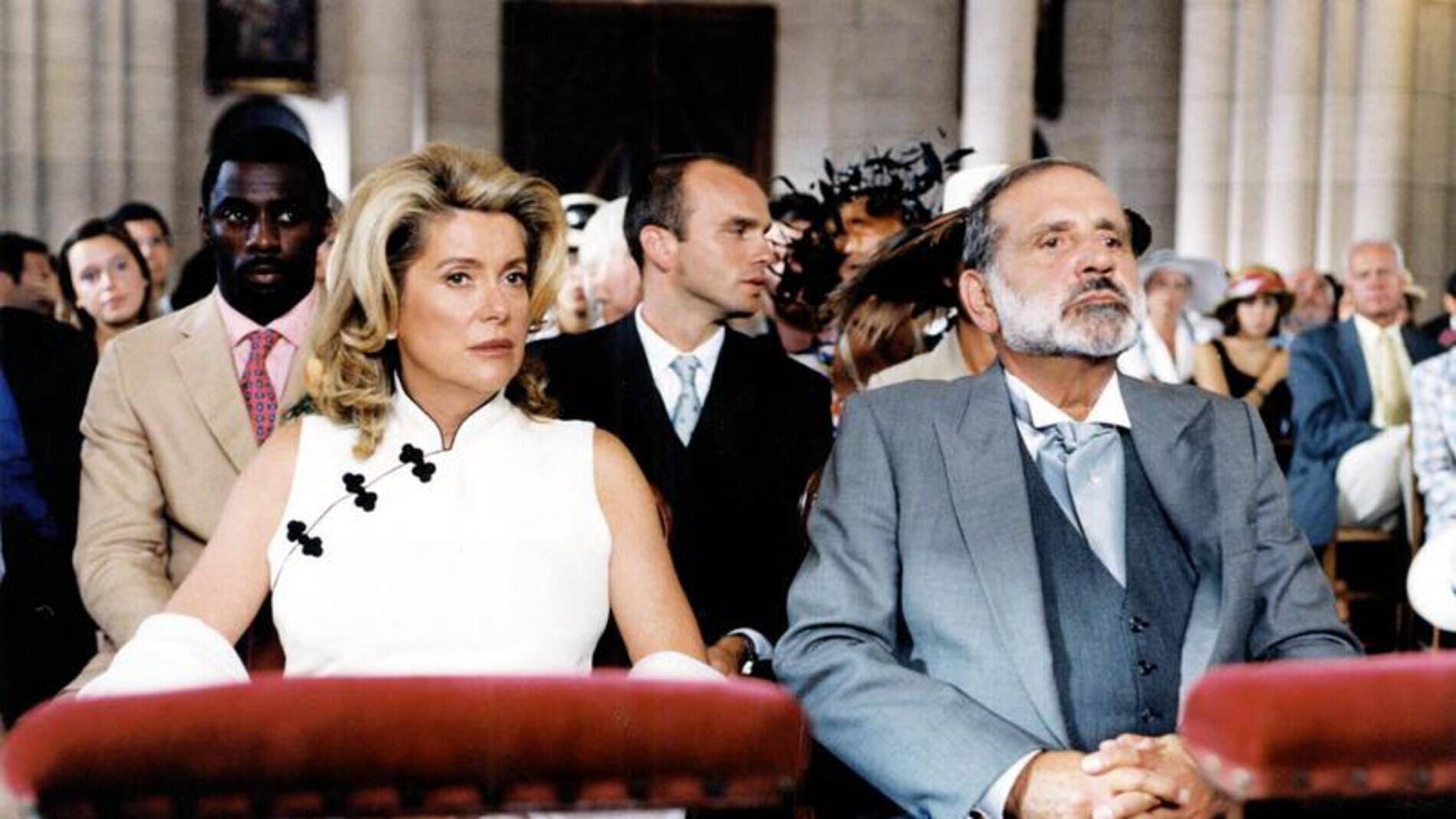 Backdrop for Belle Maman