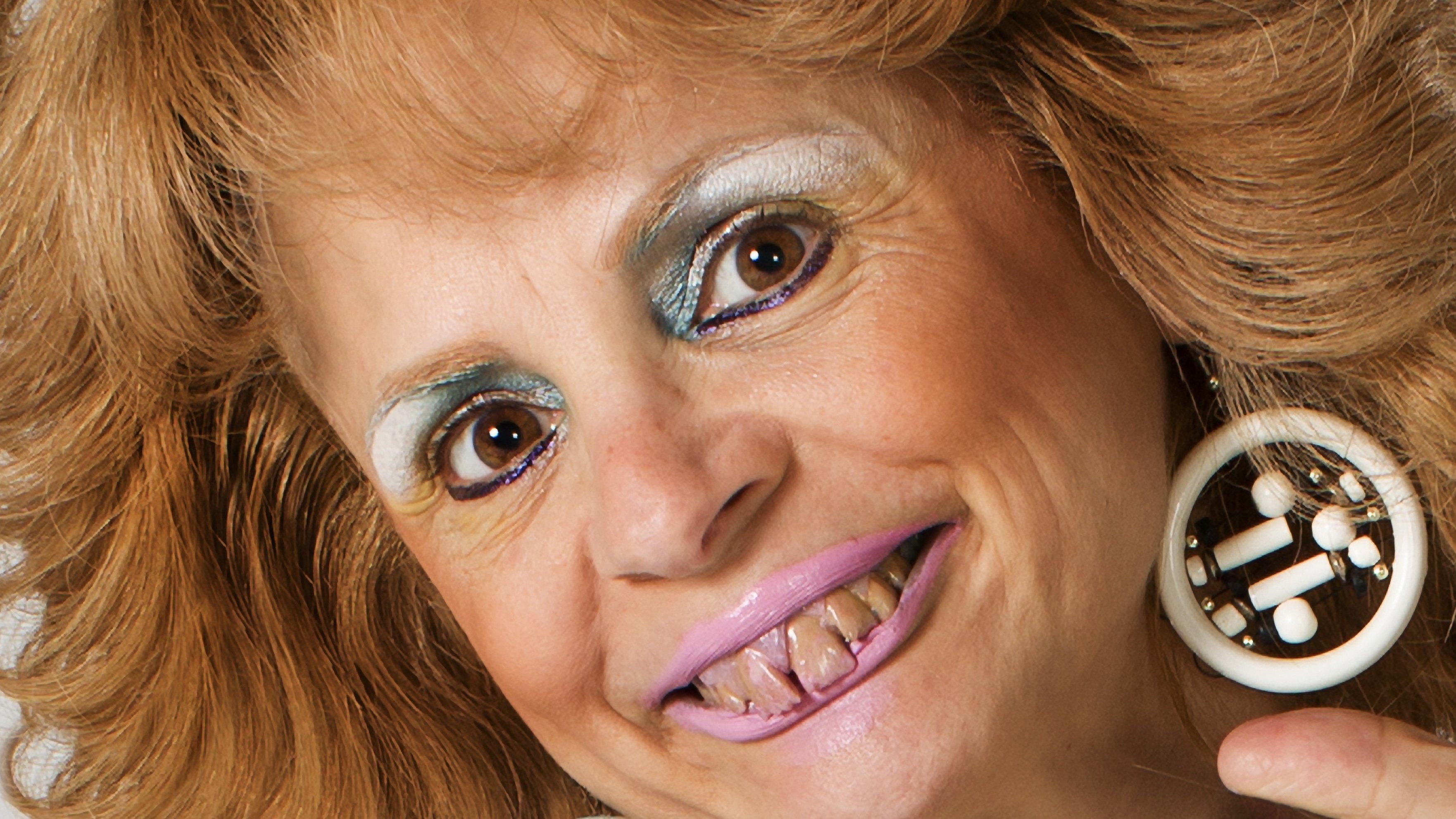 Backdrop for The Heart, She Holler