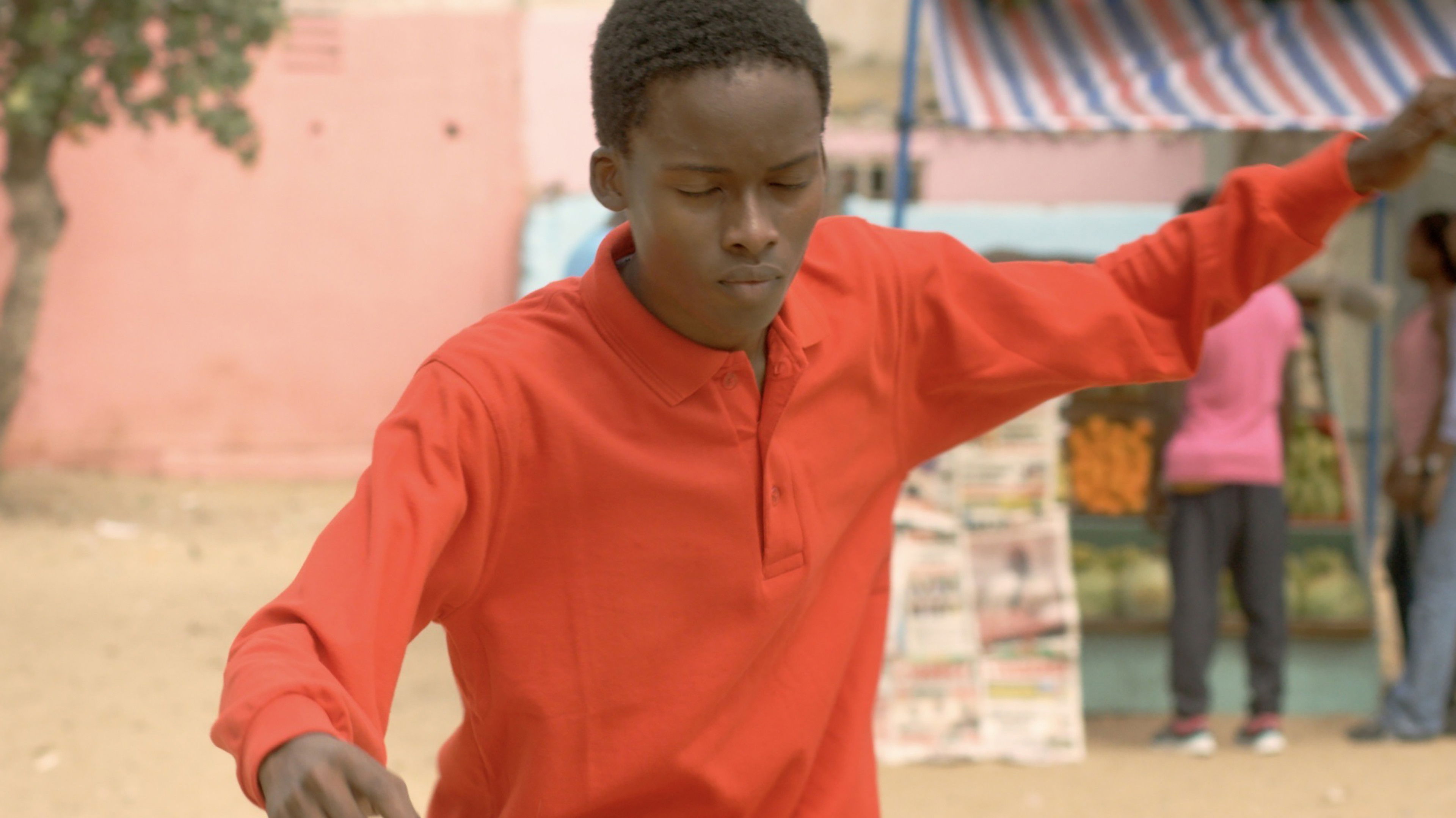 Backdrop for Les yeux de Mabil