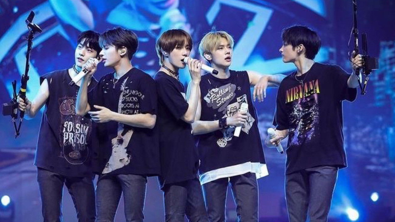 Backdrop for 2022 TXT FANLIVE MOA X TOGETHER