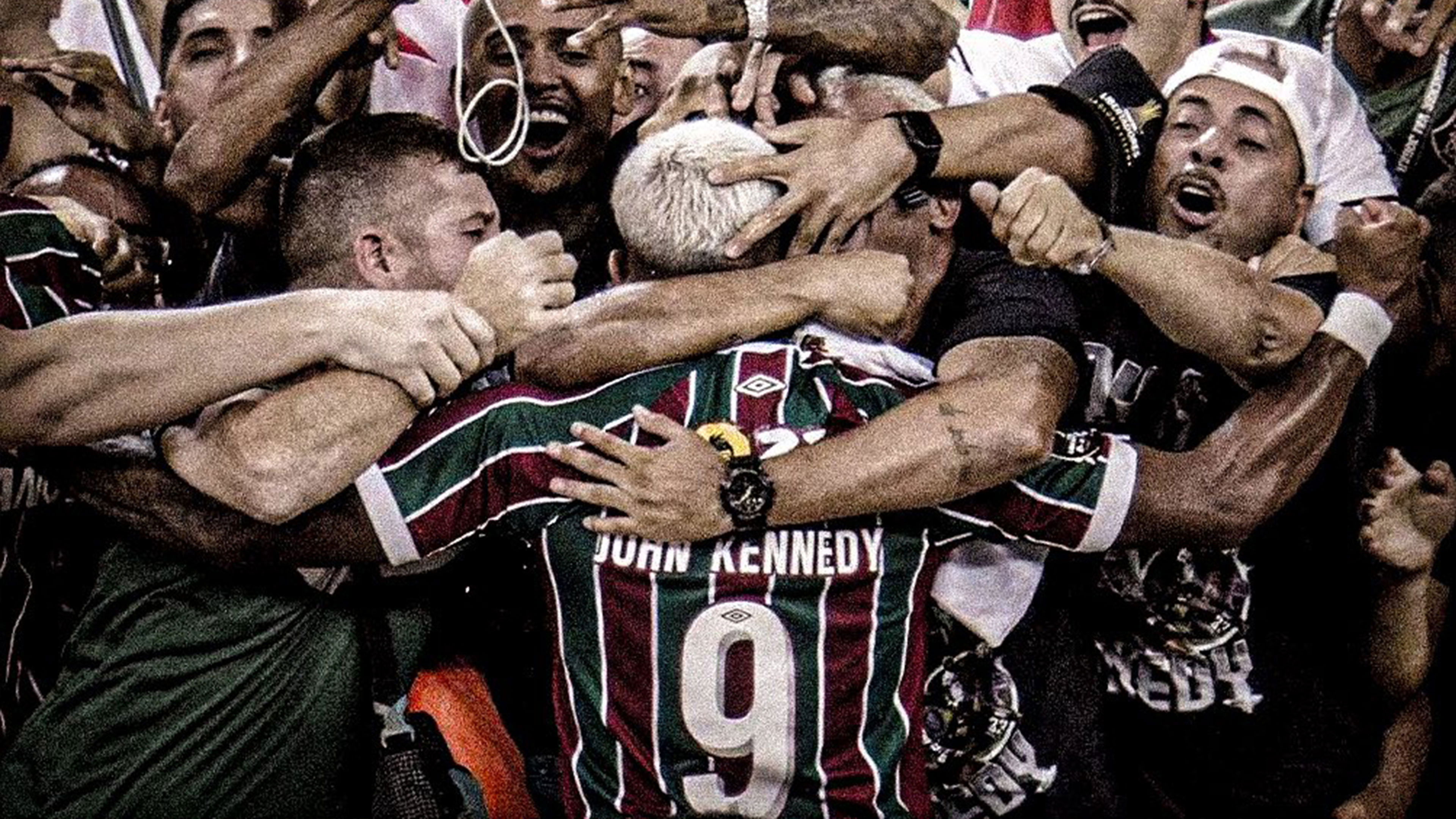 Backdrop for 4 de Novembro: Fluminense, Vitória e Glória Eterna