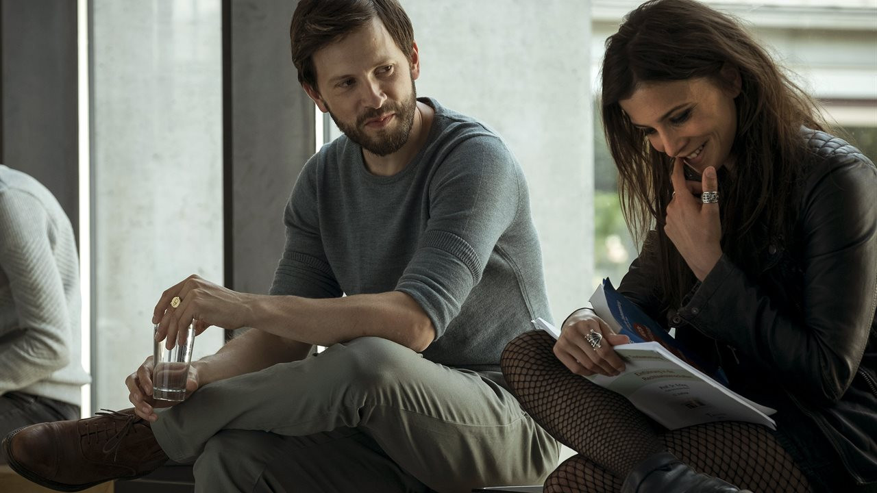 Backdrop for Die Informantin - Der Fall Lissabon