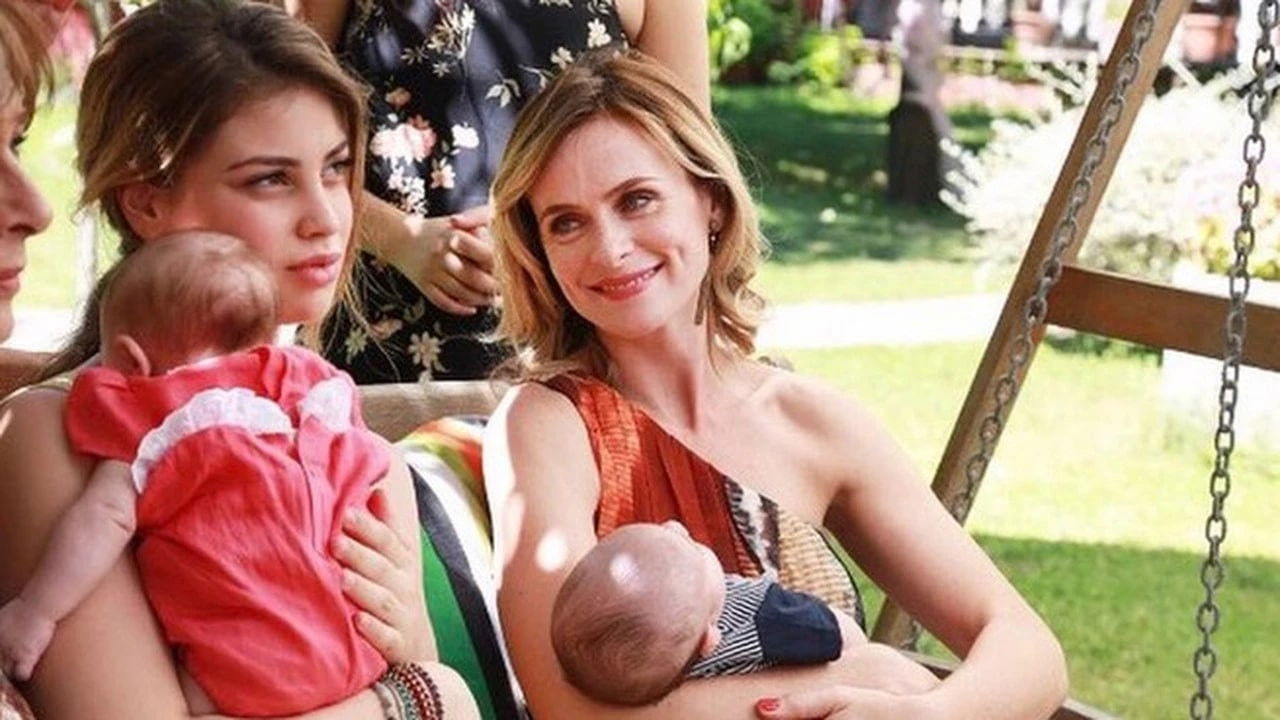 Backdrop for Mia moglie, mia figlia, due bebè