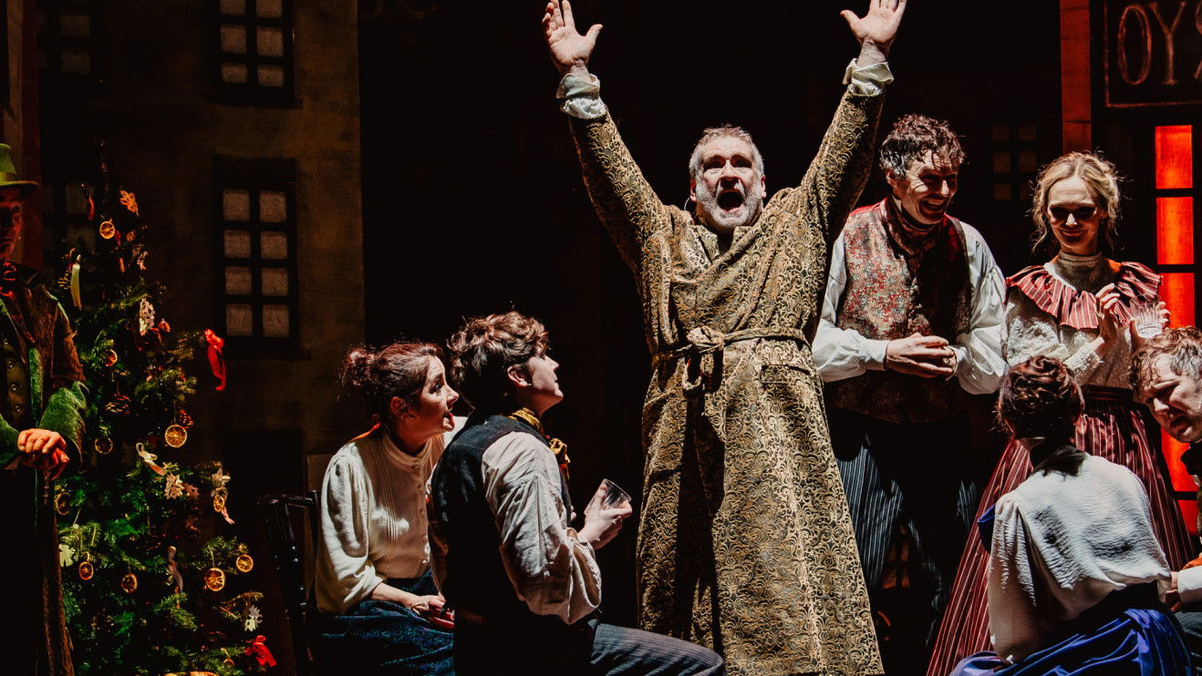 Backdrop for The Lyric Theatre: A Christmas Carol