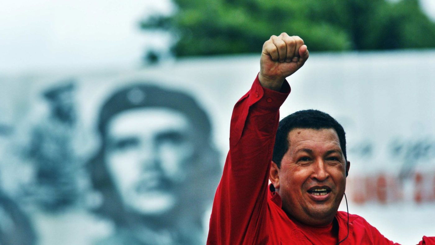 Backdrop for Hugo Chávez: Itinéraire d'un révolutionnaire