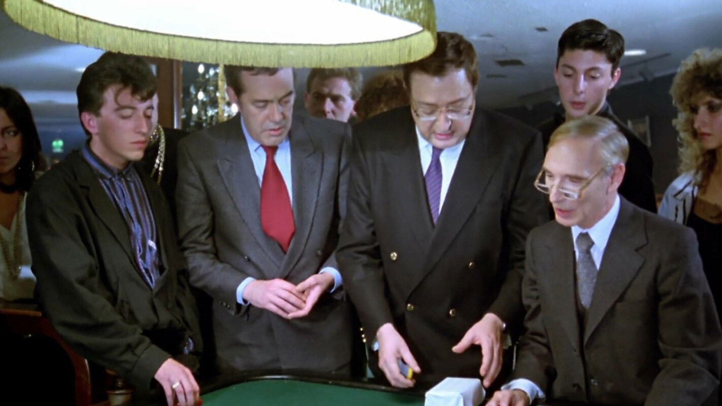 Backdrop for Ya no va más