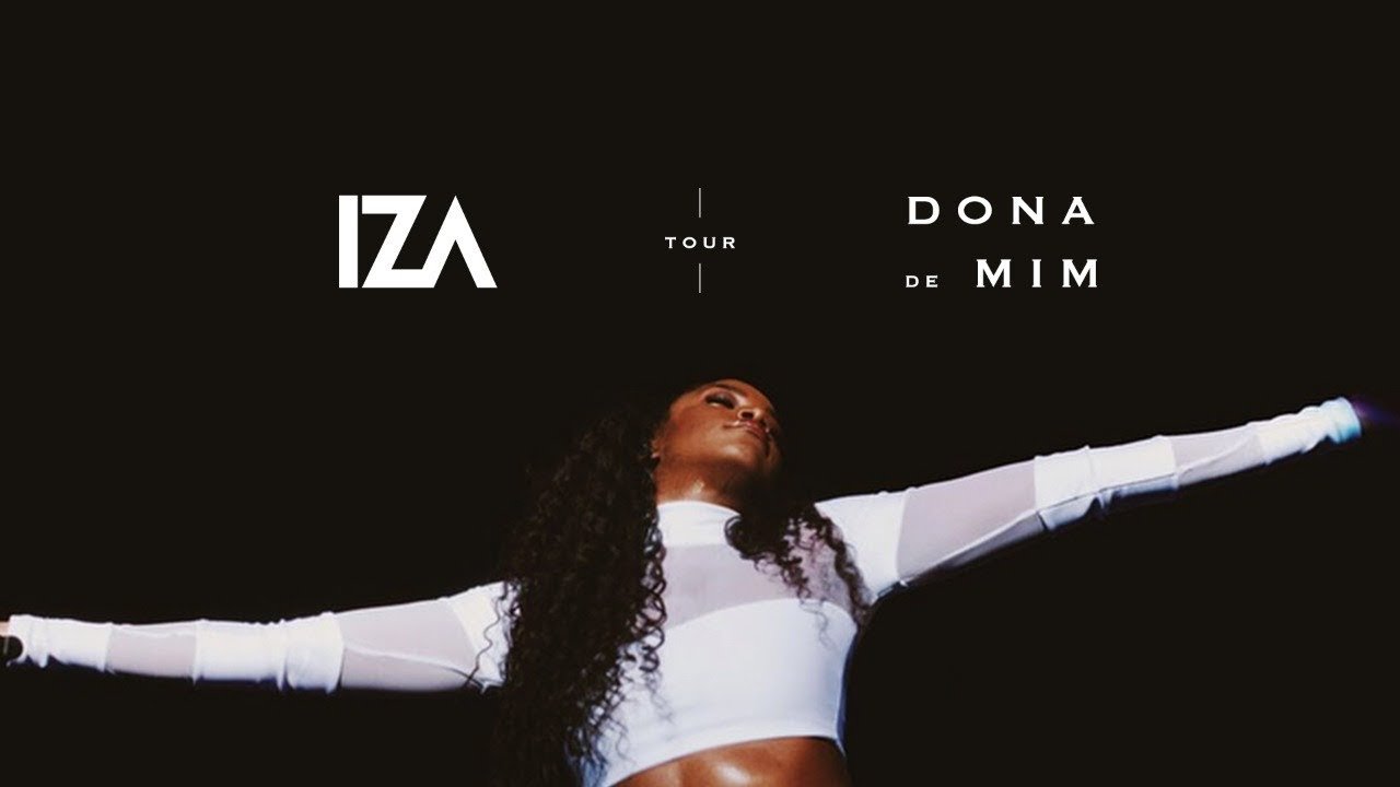 Backdrop for IZA - Dona de Mim Tour