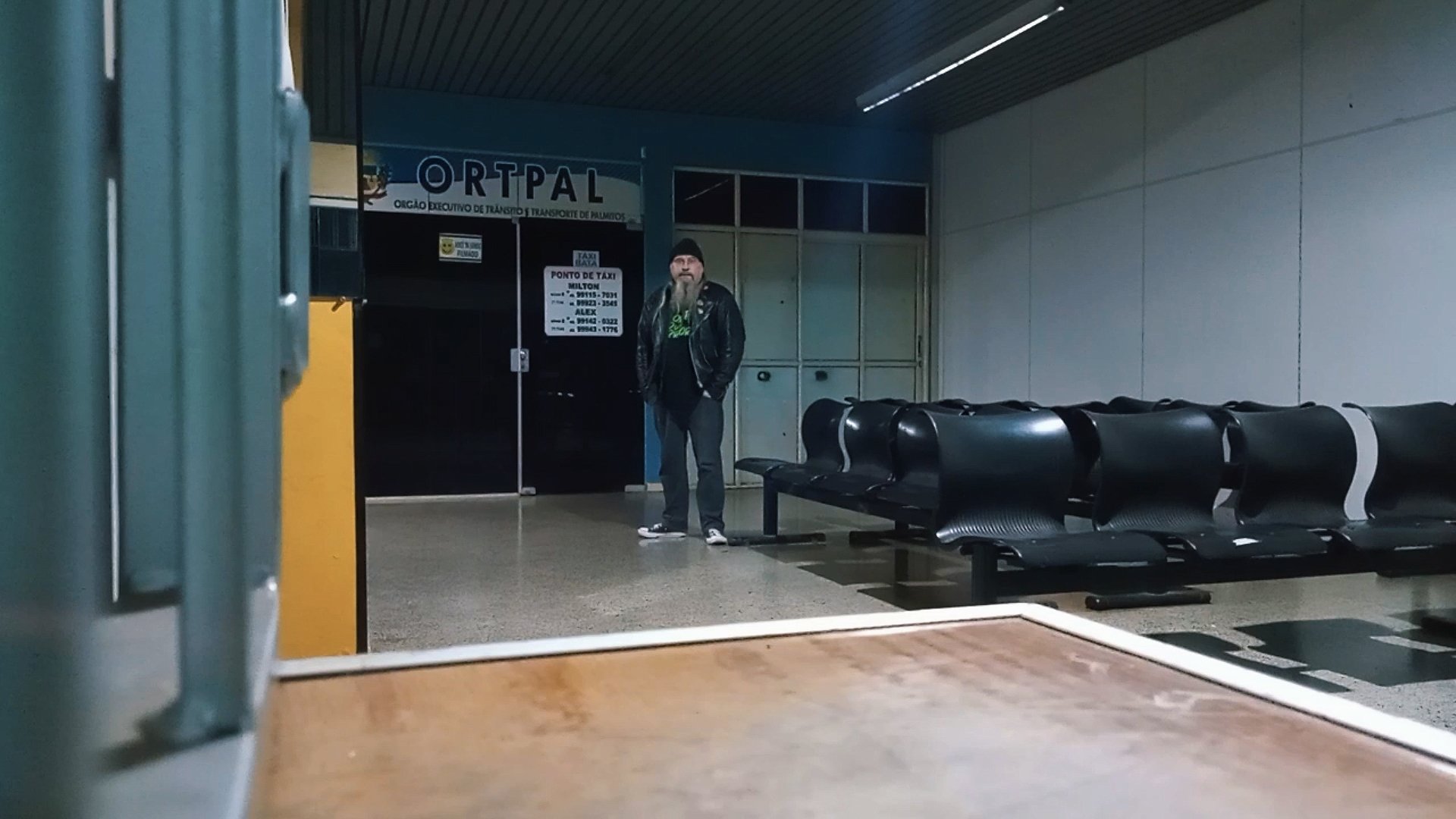 Backdrop for Desabafos de um Prendedor de Roupas