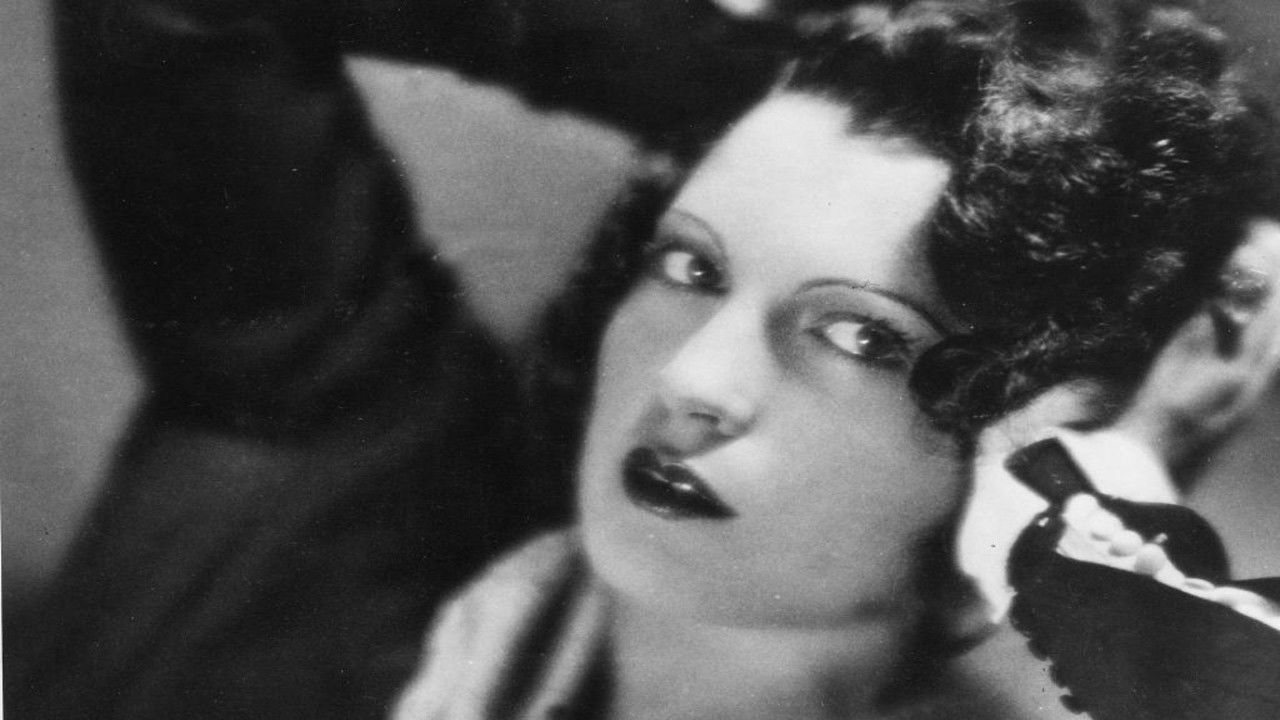 Backdrop for Carola Neher - Todesursache unbekannt