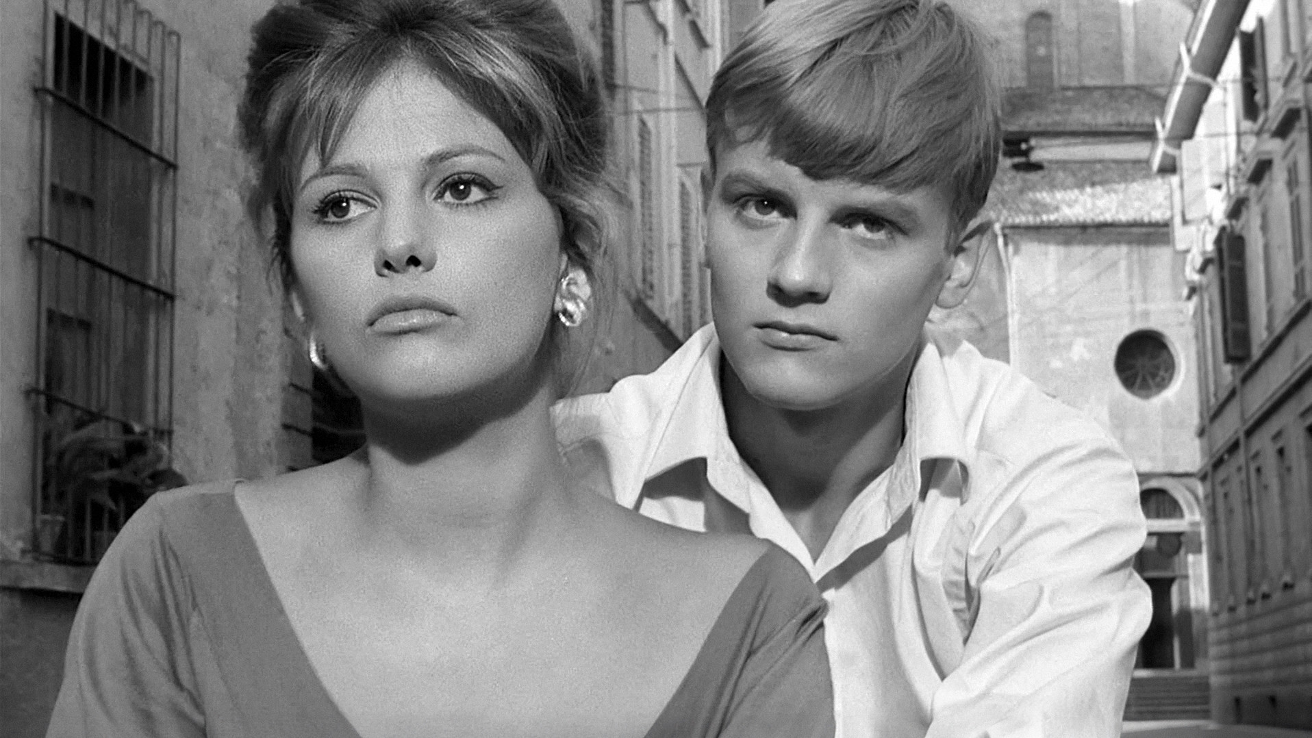 Backdrop for Girl with a Suitcase