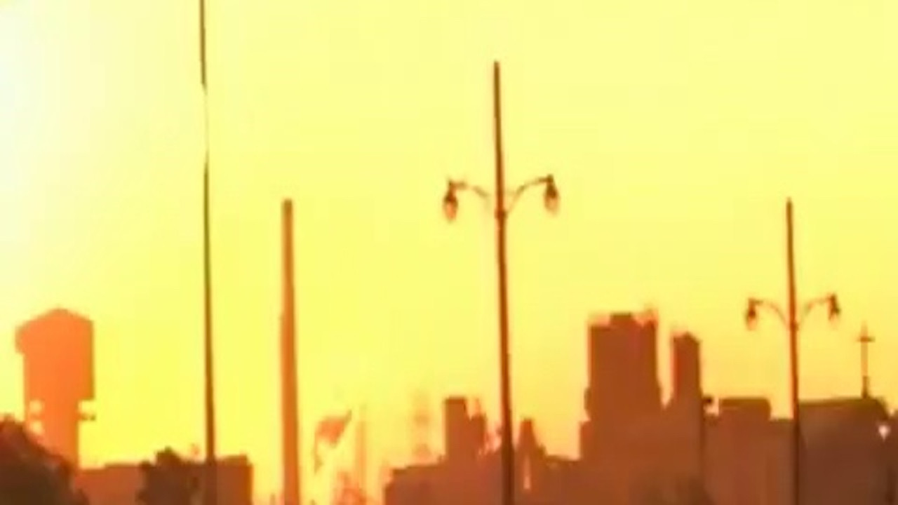 Backdrop for anyone lived in a pretty [how] town