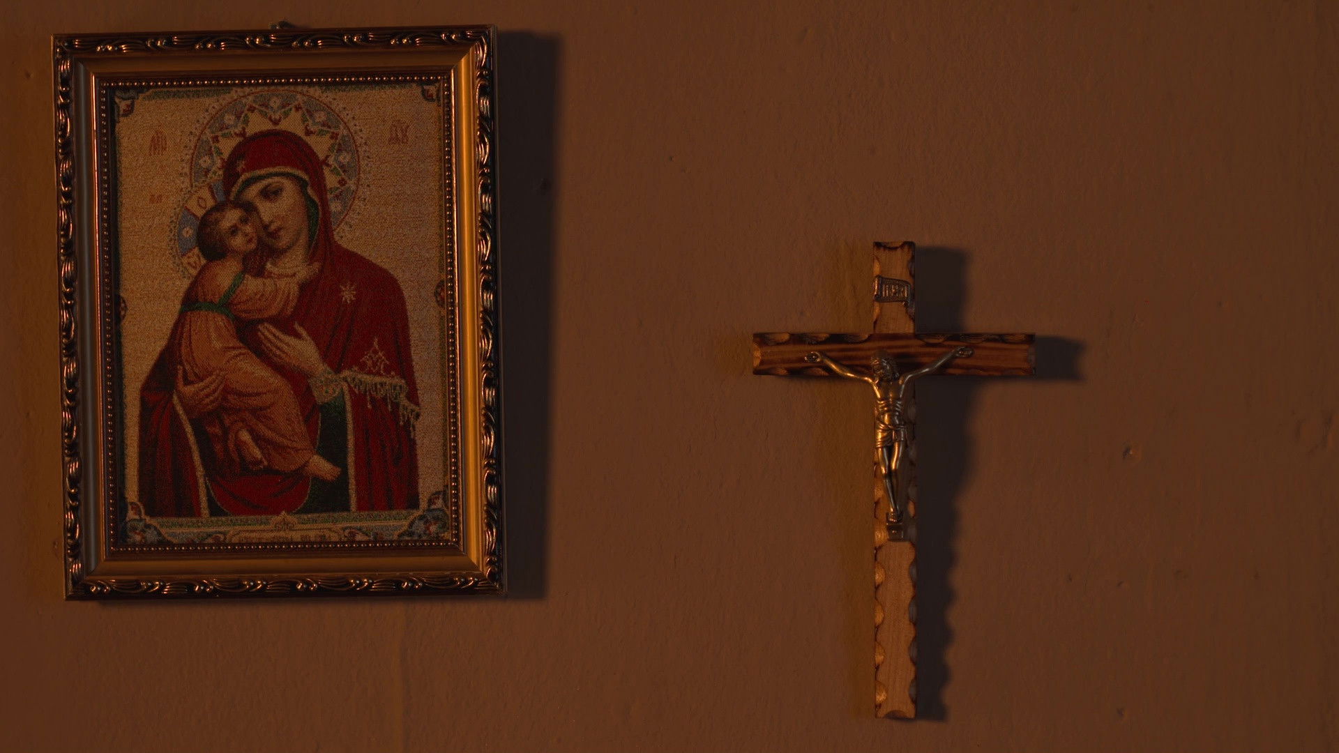 Backdrop for Hermanas