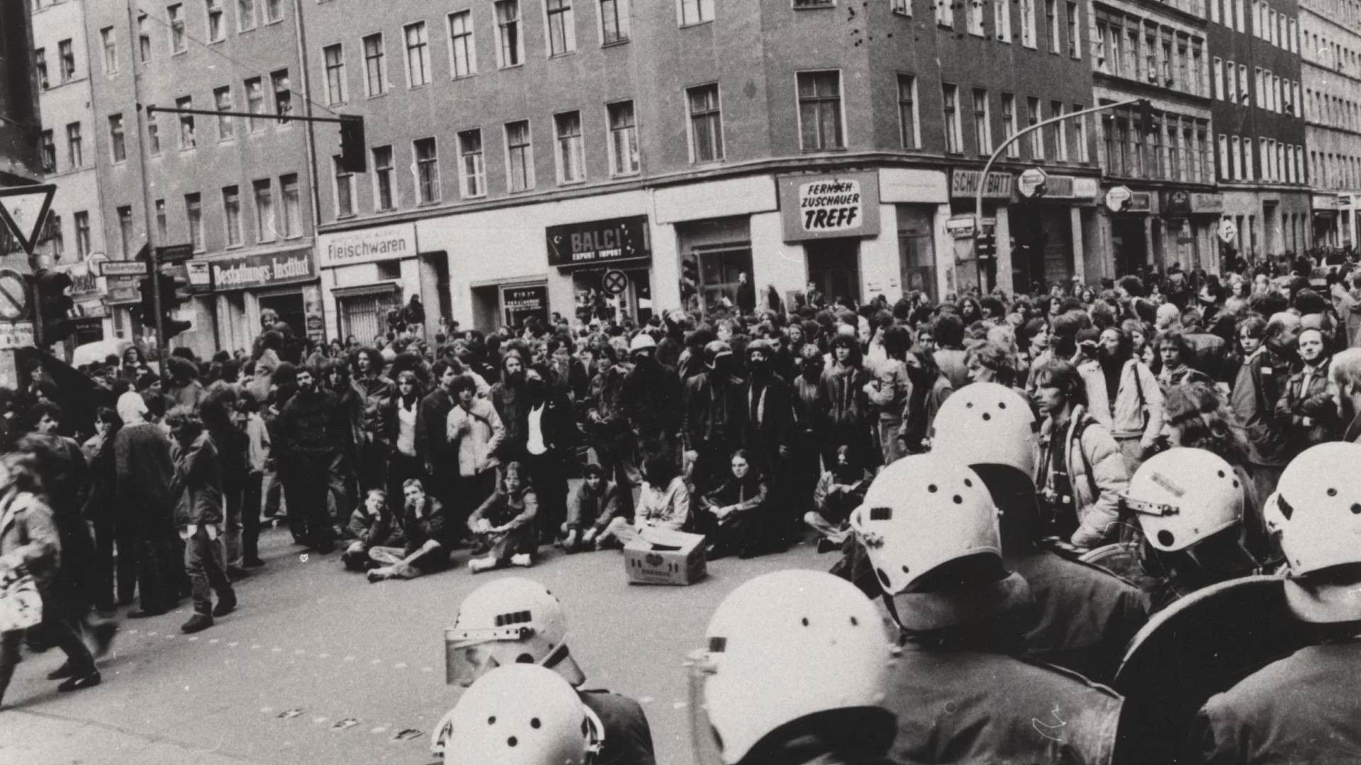 Backdrop for Schade, daß Beton nicht brennt