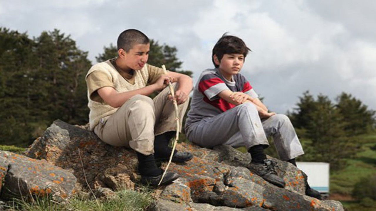 Backdrop for Beyaz Balina