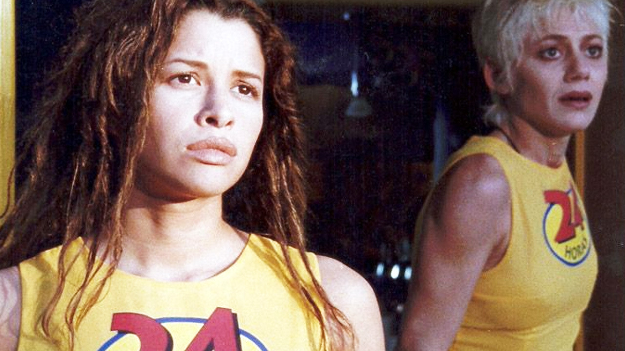 Backdrop for 24 horas (Algo está por explotar)