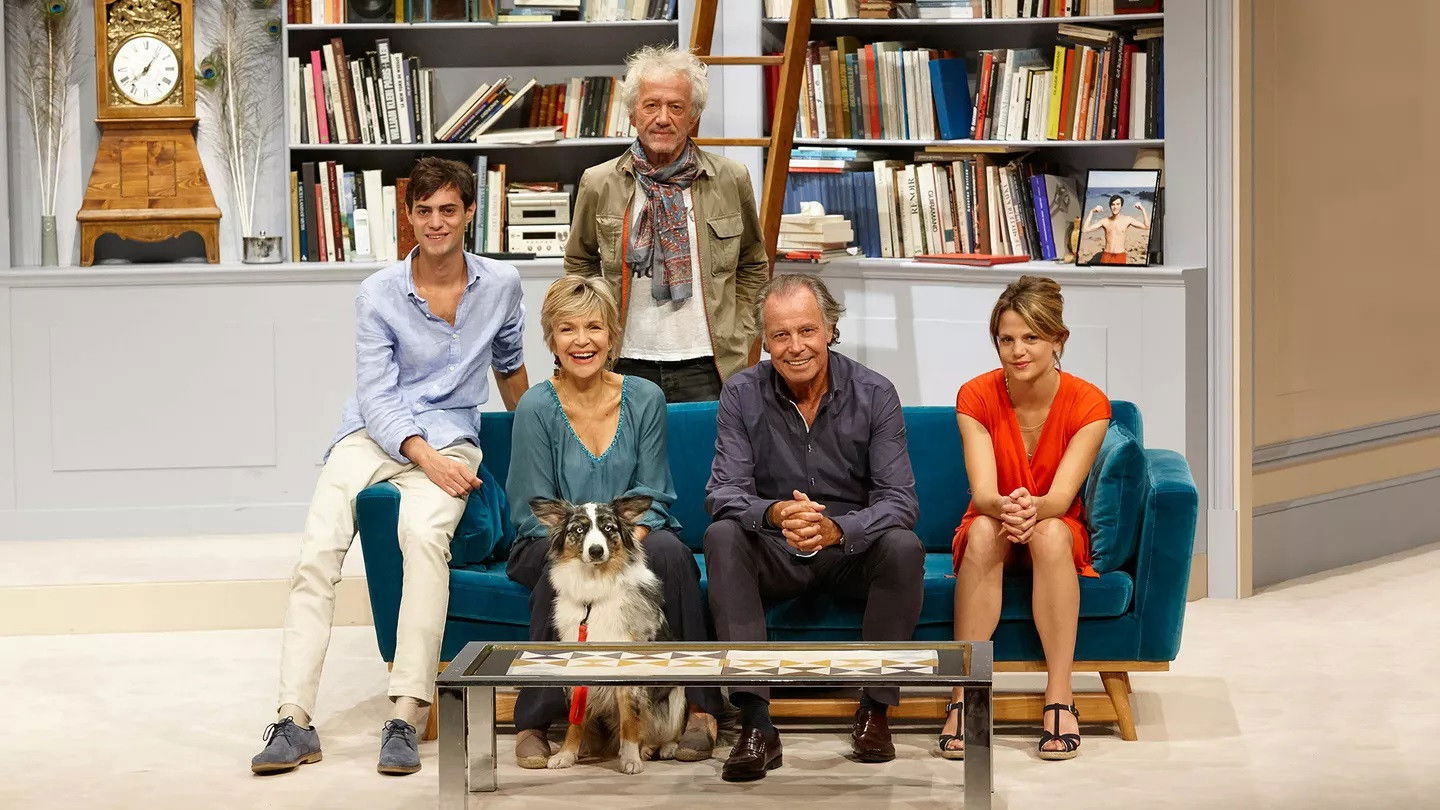 Backdrop for Inavouable