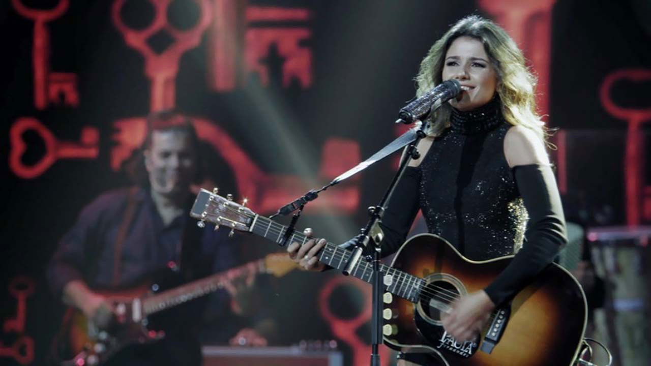 Backdrop for Paula Fernandes - Amanhecer Ao Vivo