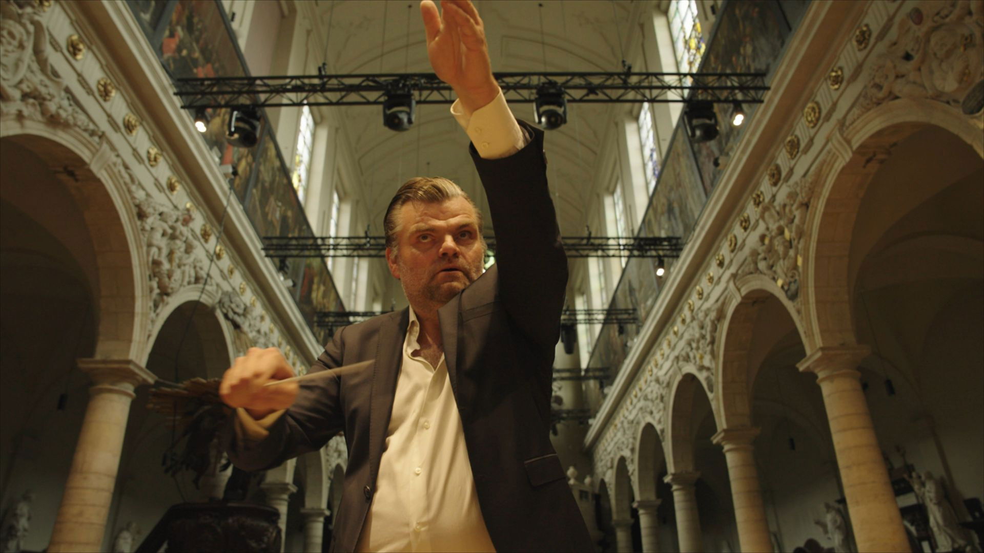 Backdrop for Maestro Degand