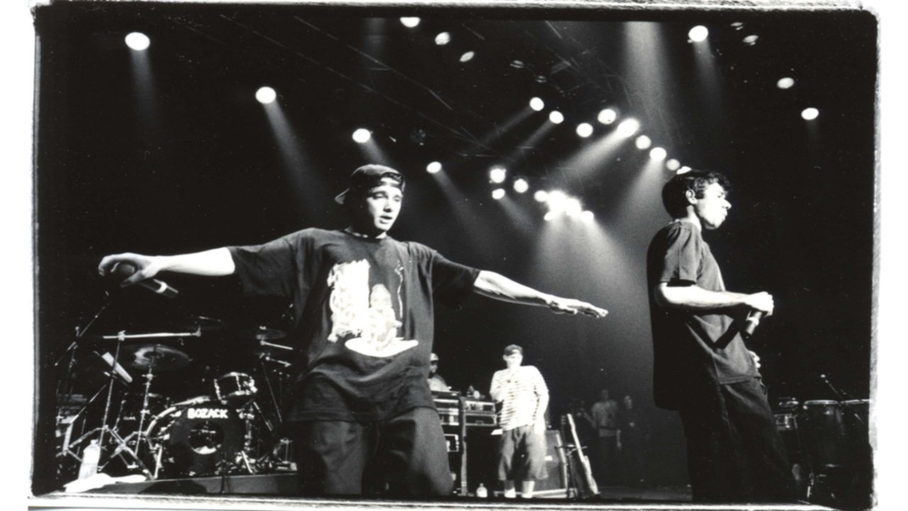 Backdrop for Beastie Boys: Live in Glasgow 1999