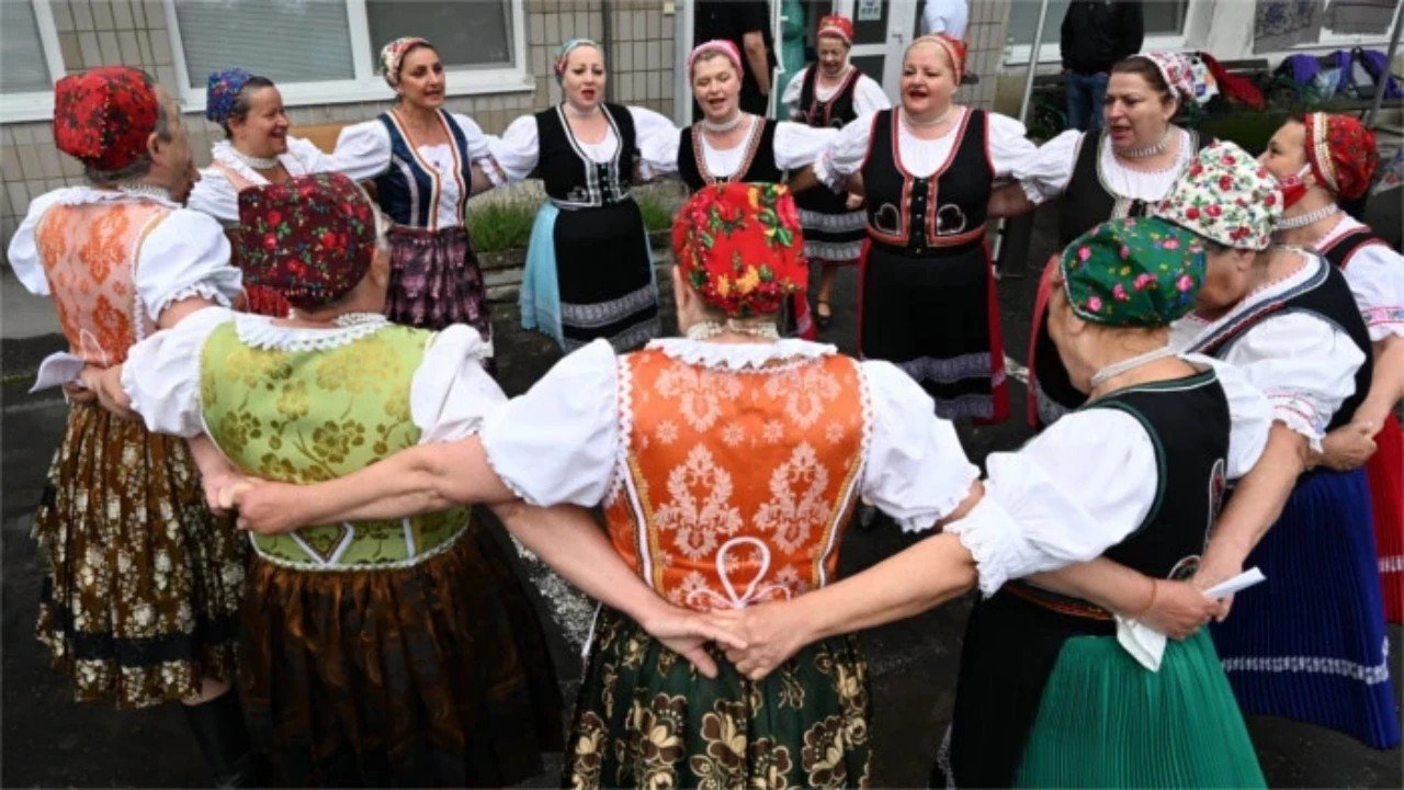 Backdrop for Sviatočné chvíle rodov Hontu a Novohradu