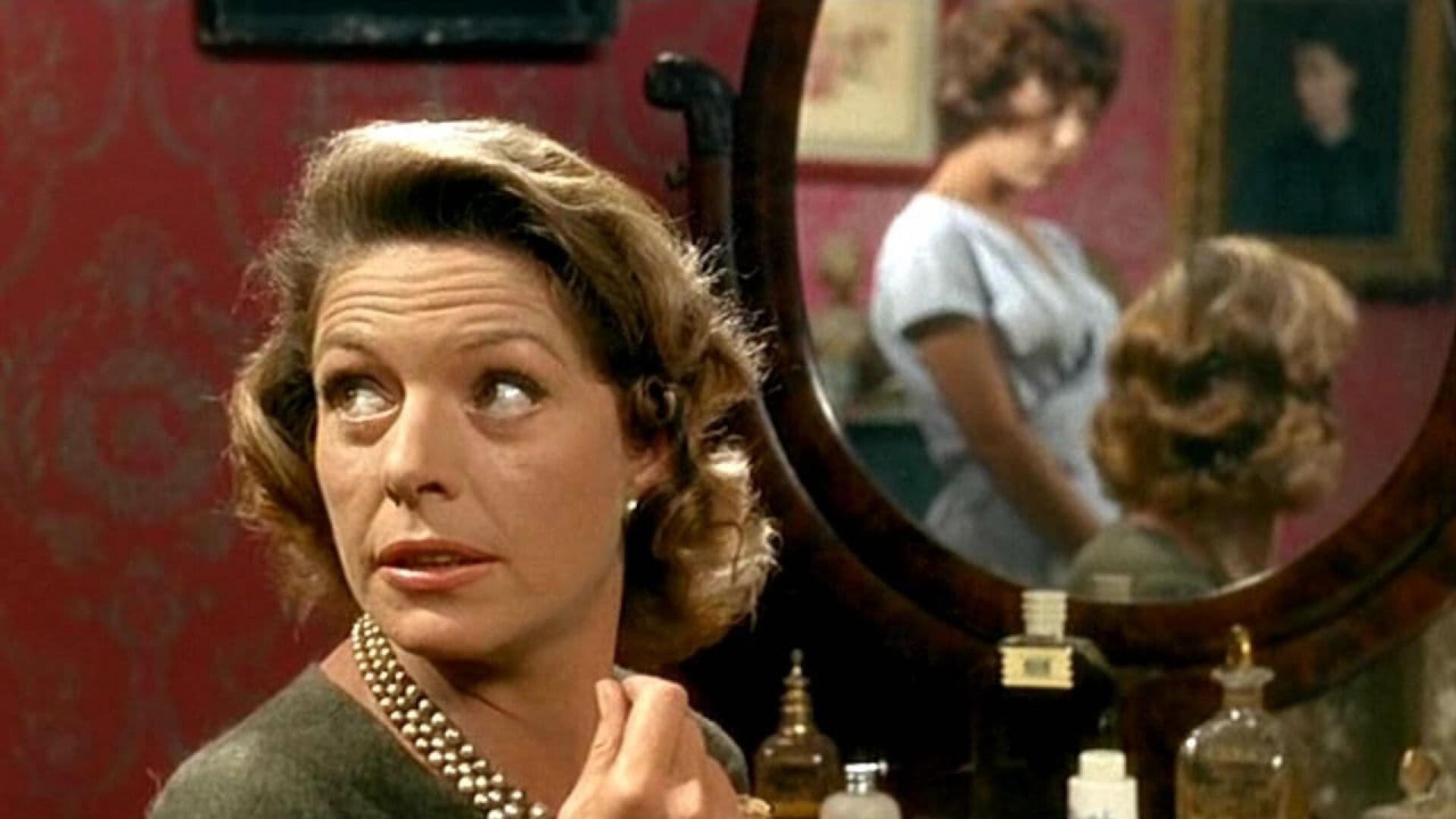 Backdrop for À double tour