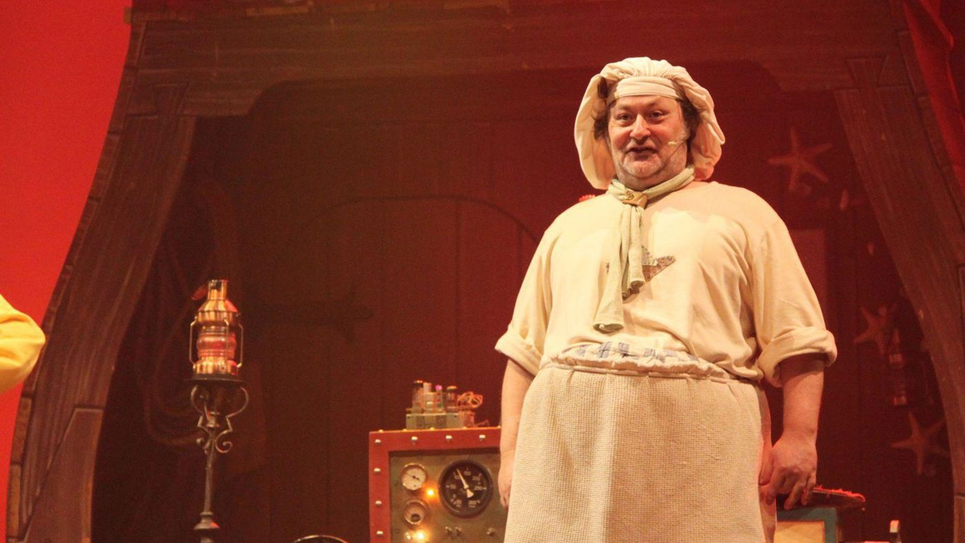 Backdrop for Piet Piraat Show: The Scheve Schuit Radio