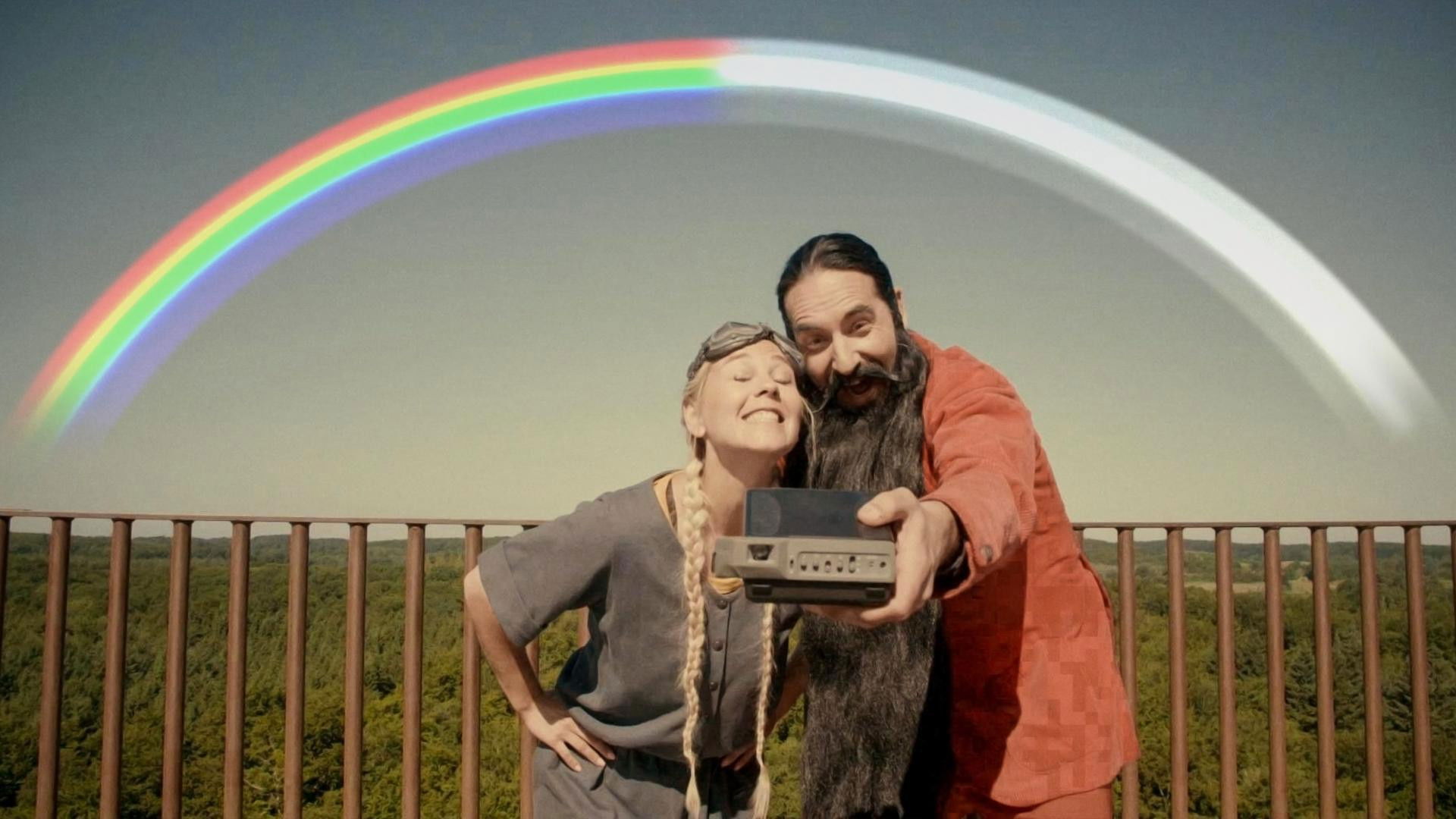 Backdrop for Jagten på regnbuens farver