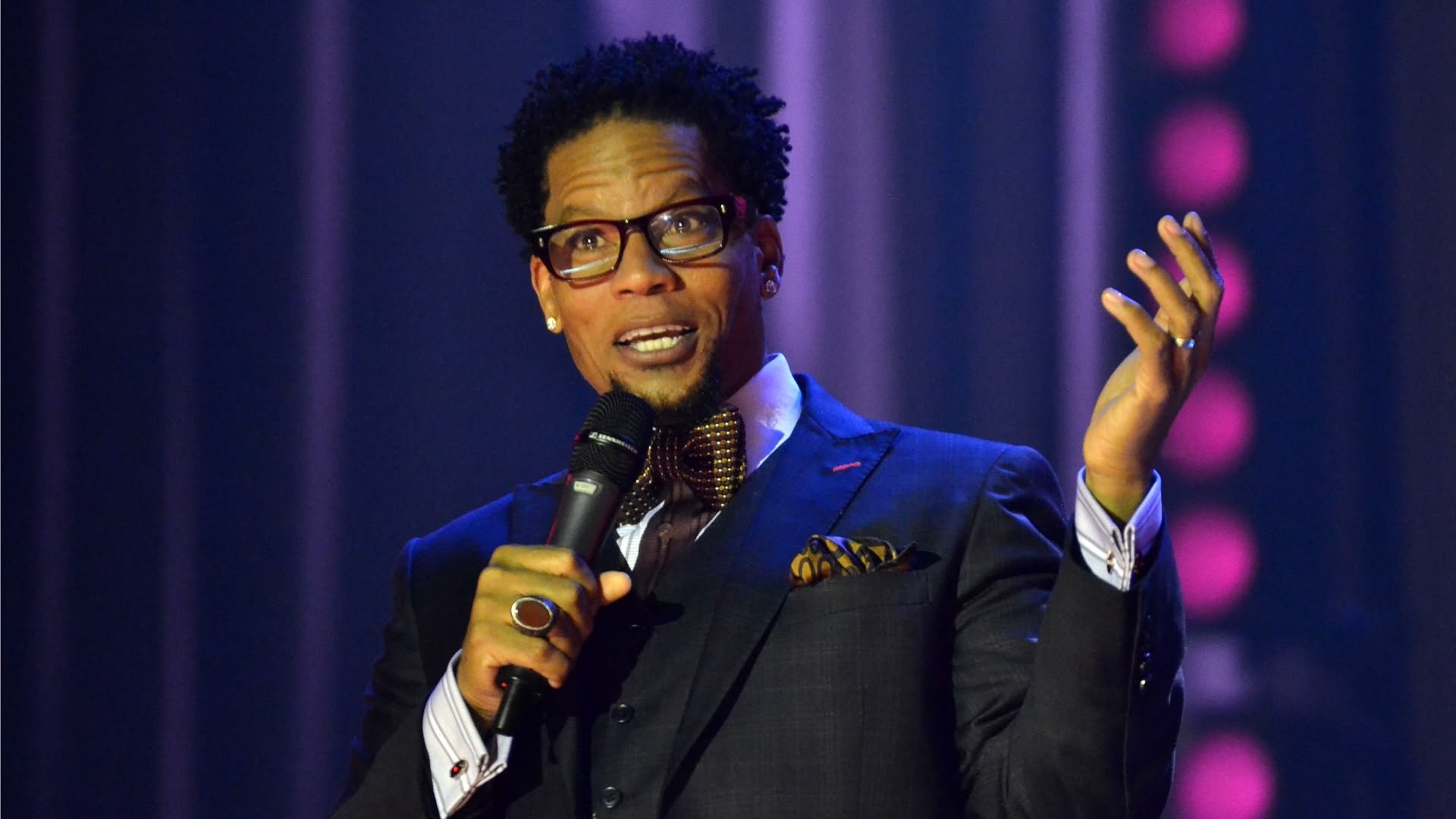 Backdrop for D.L. Hughley: Reset