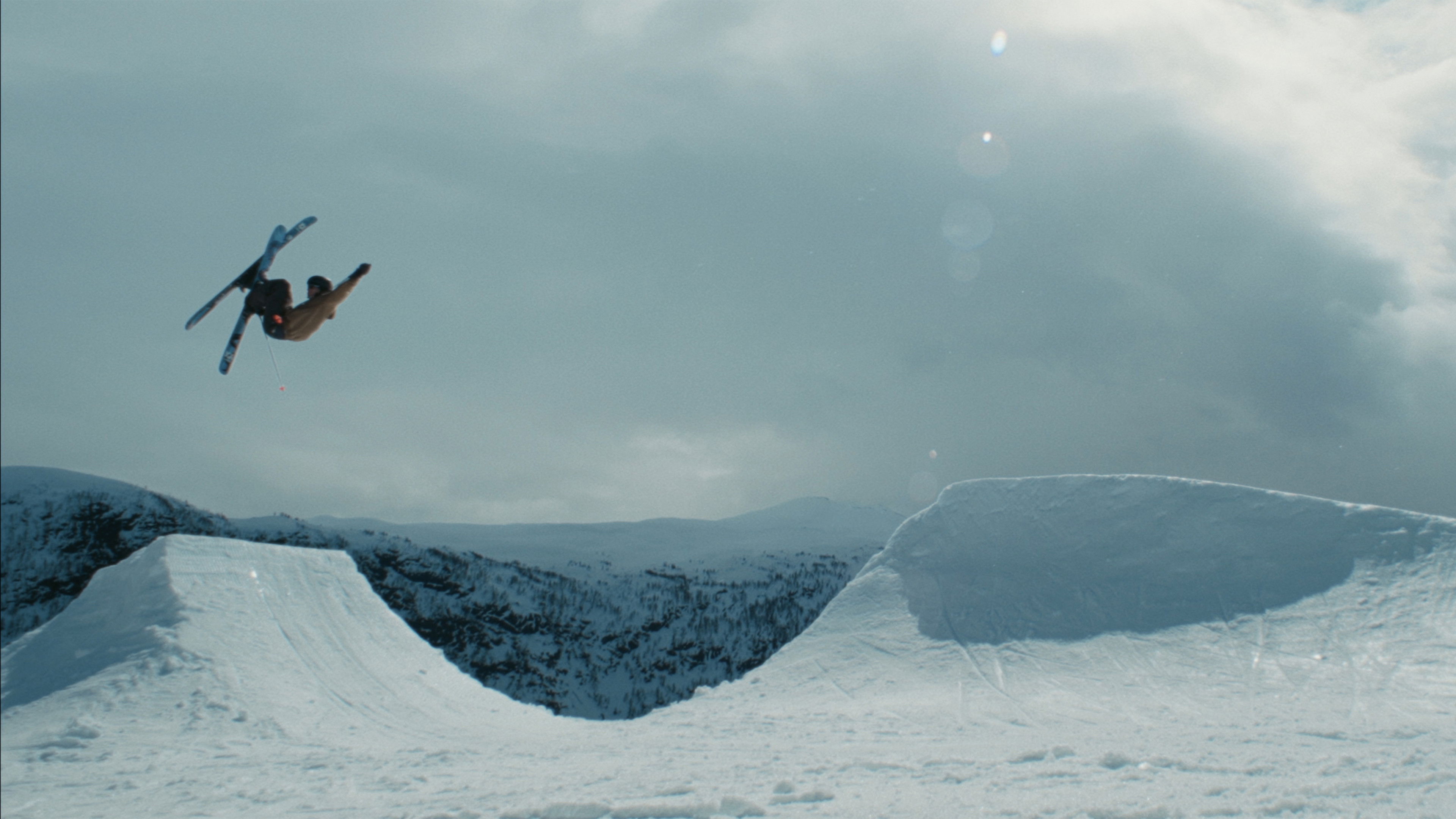 Backdrop for The League - a Future for Freeskiing