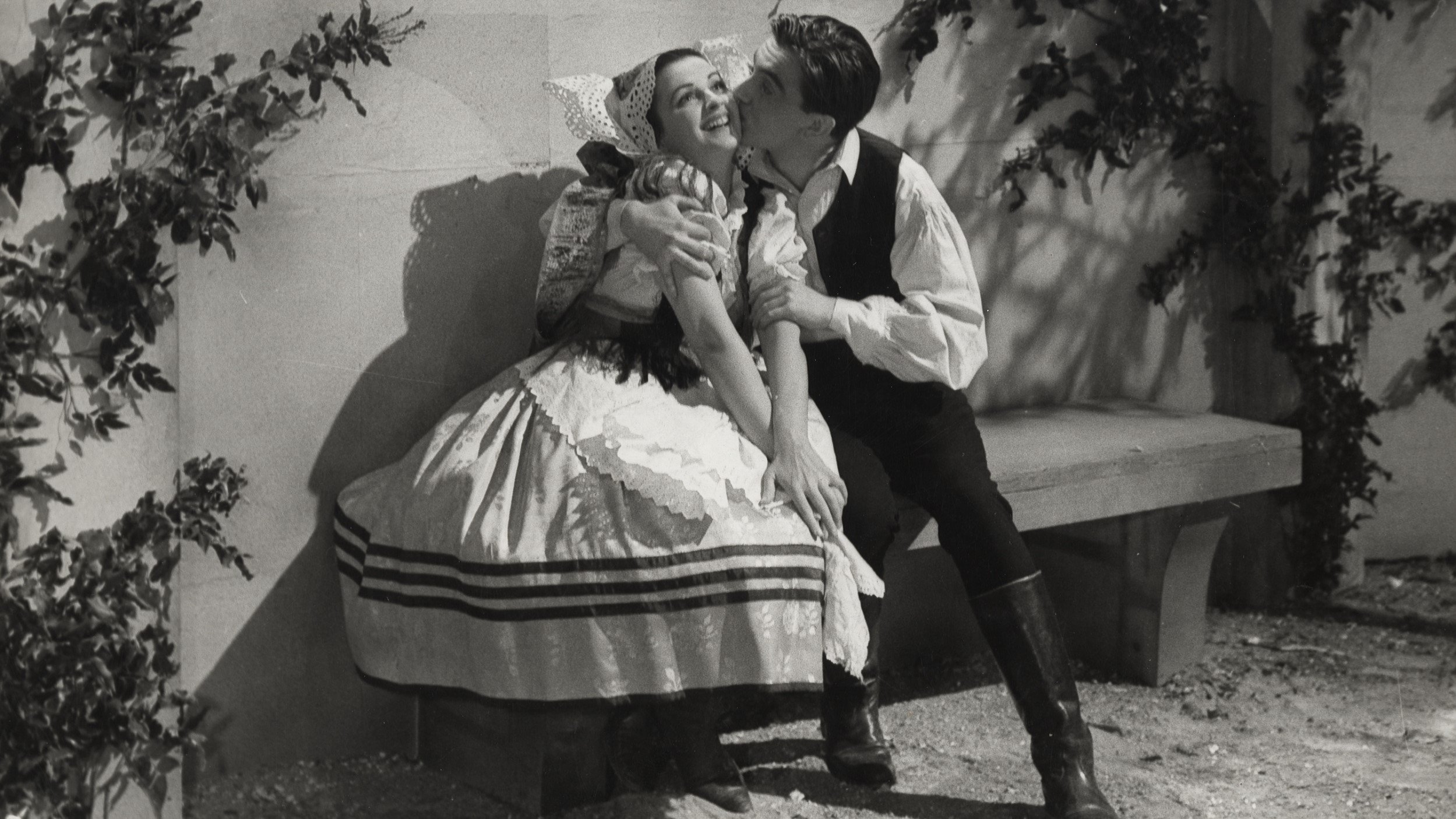 Backdrop for Mickey Magnate