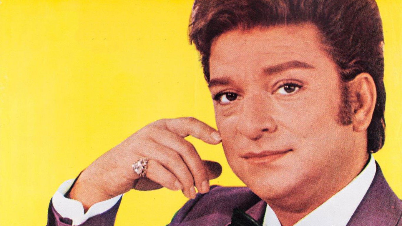 Backdrop for İnleyen Nağmeler