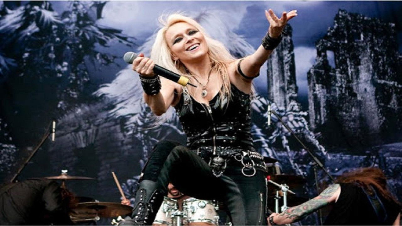 Backdrop for Doro: Warlock - Triumph and agony live
