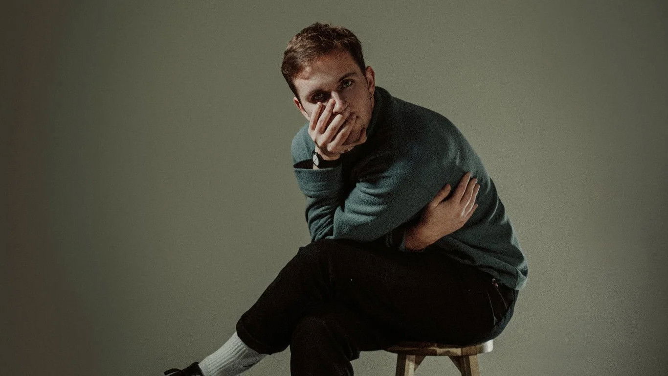 Backdrop for Vittorio Angelone: Translations