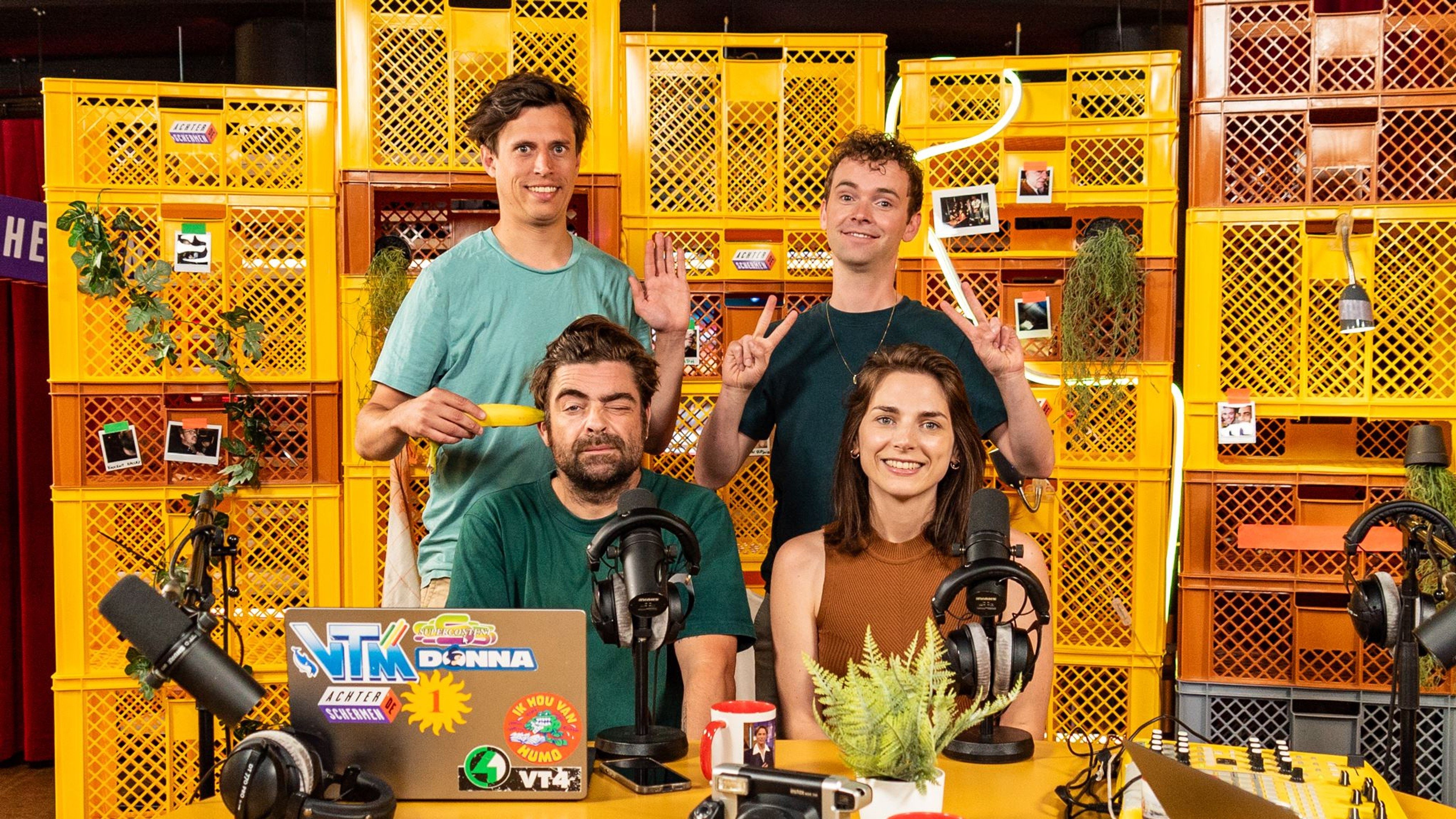 Backdrop for Achter De Schermen