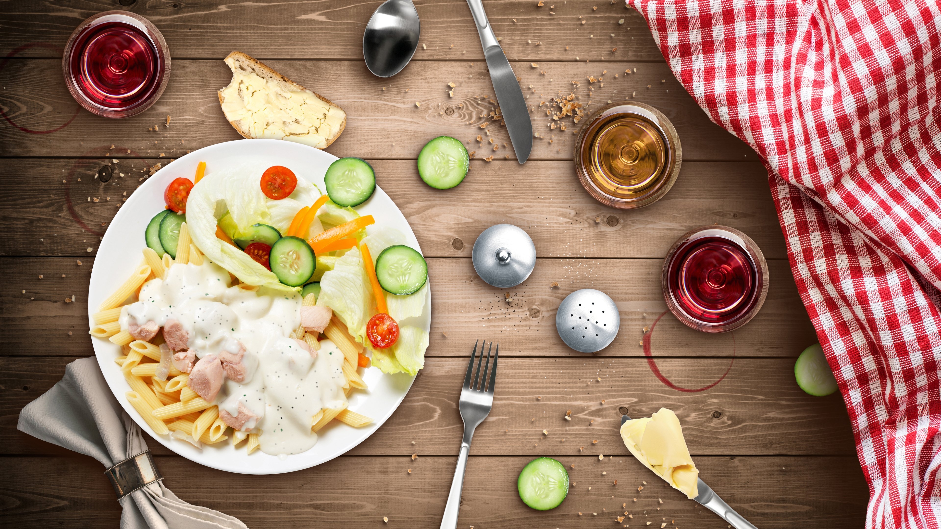 Backdrop for Un souper presque parfait