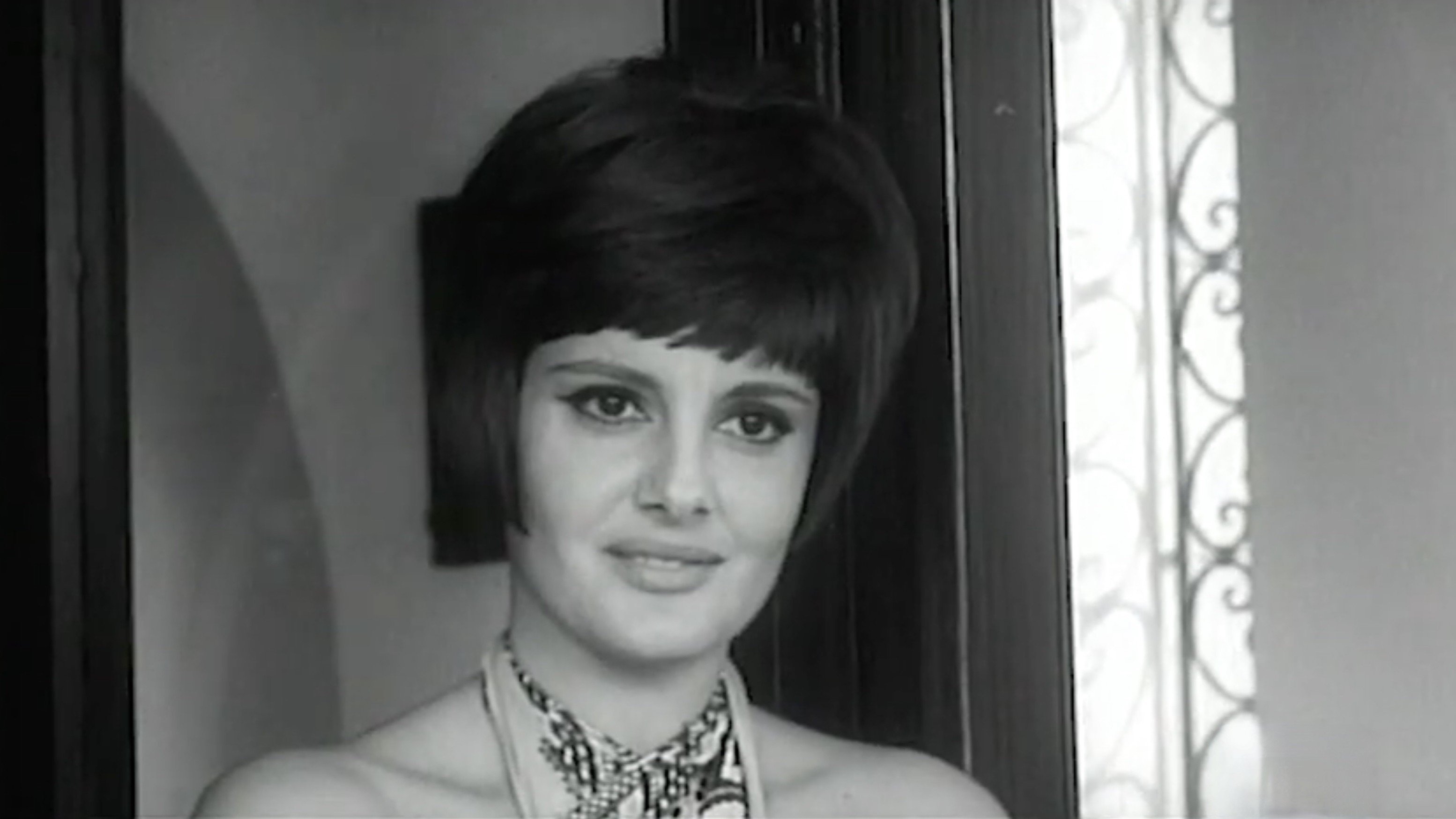 Backdrop for Le ore nude