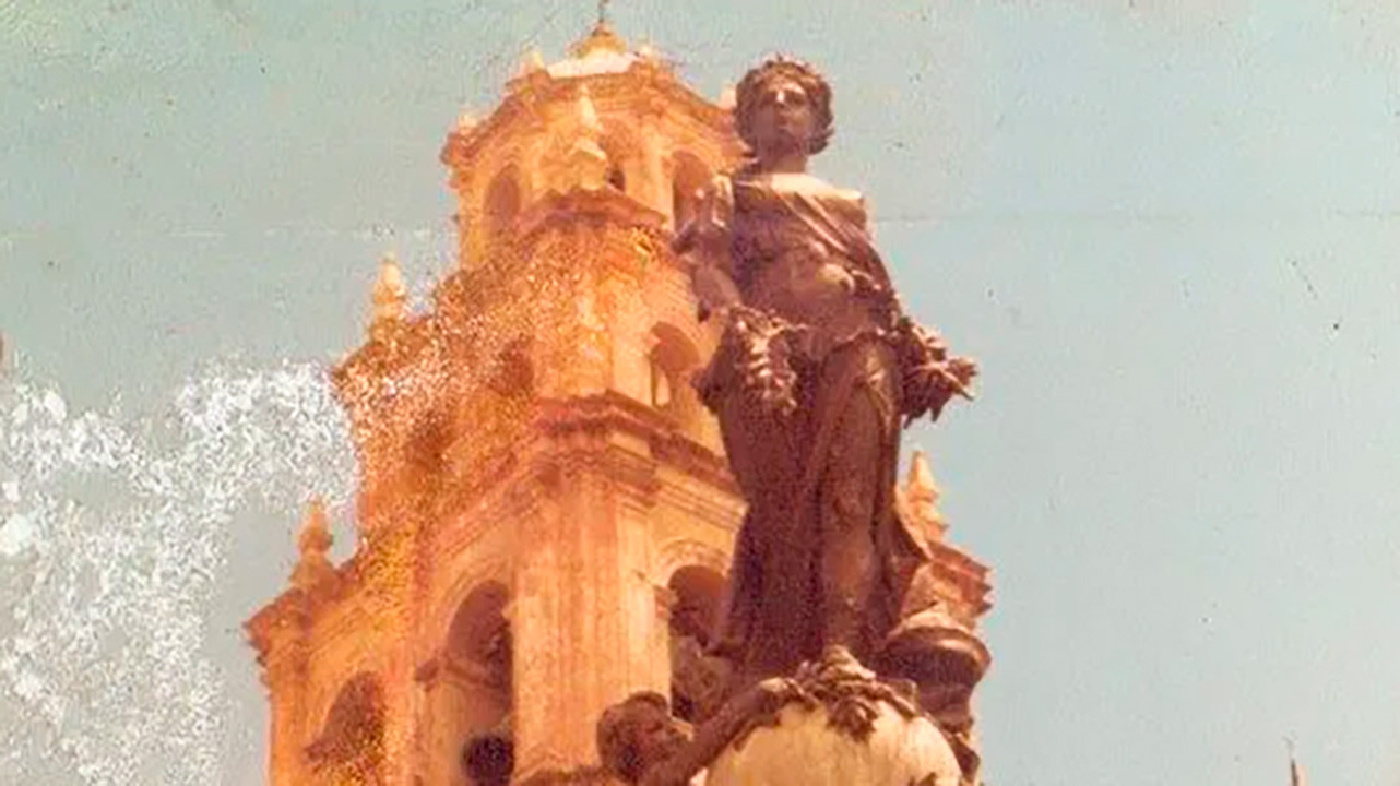 Backdrop for Retorno