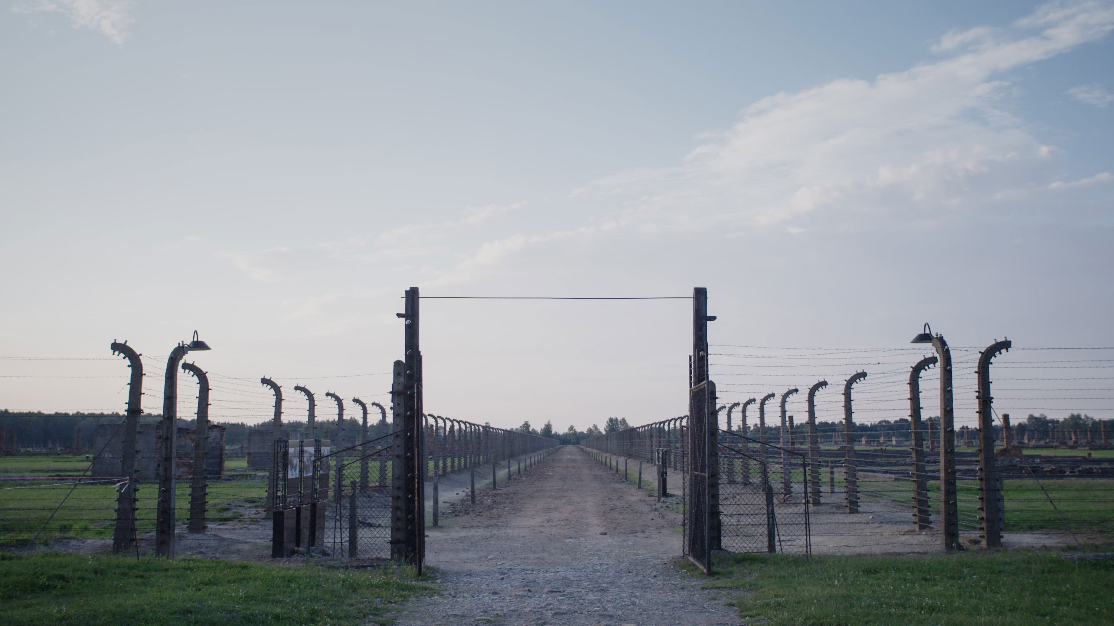 Backdrop for The Presidents' Tailor - From Auschwitz to the White House