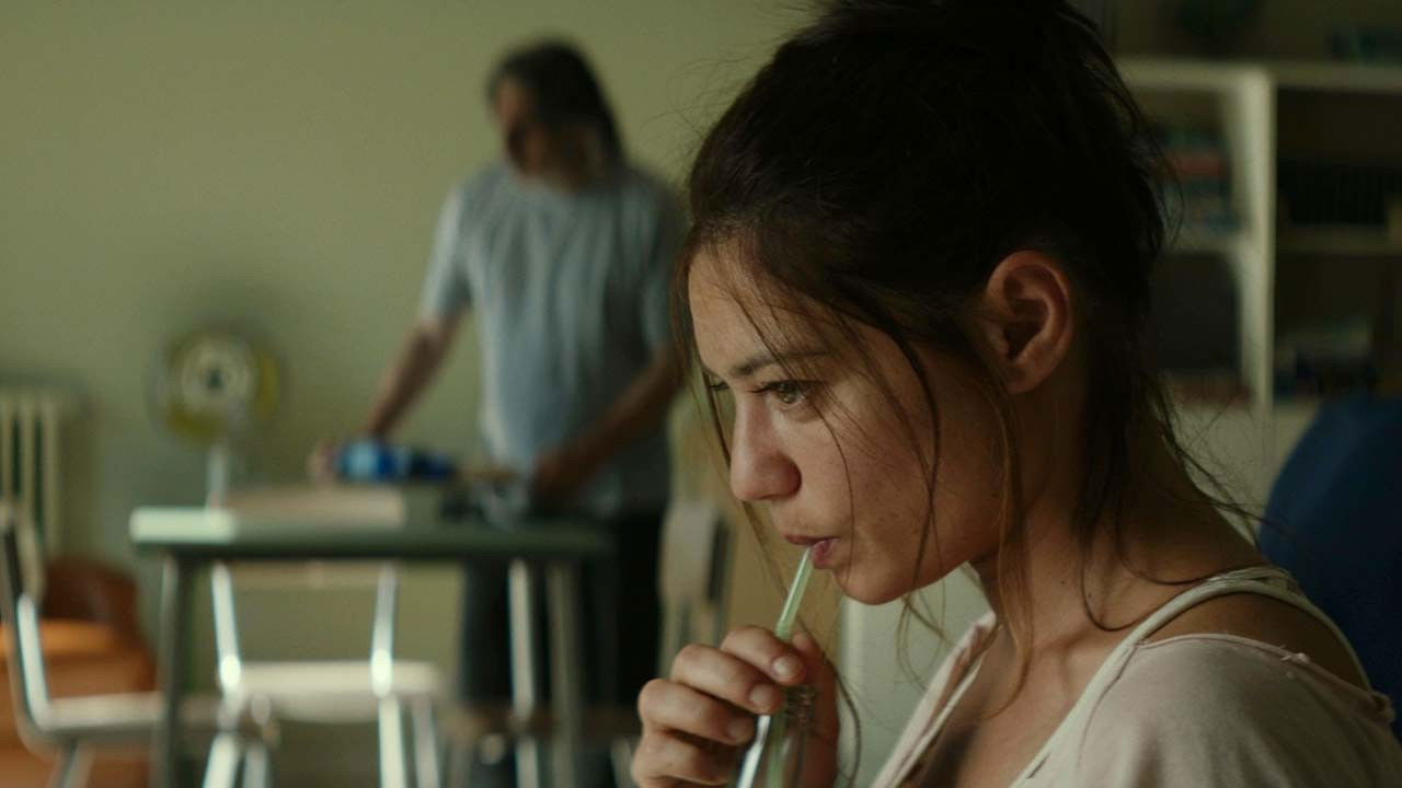 Backdrop for Ovunque Proteggimi