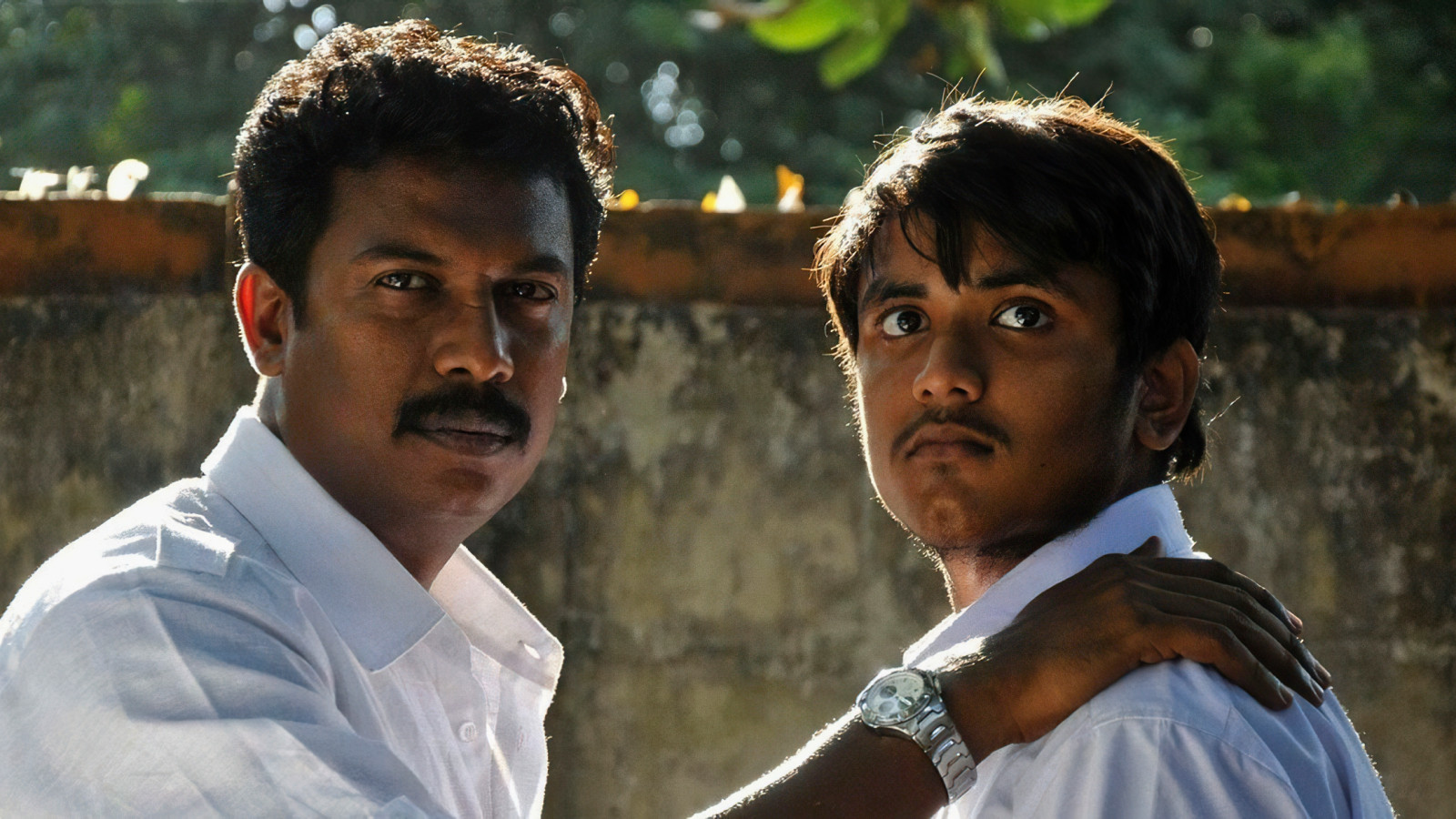 Backdrop for Saattai