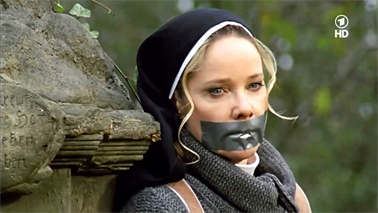 Backdrop for Die Nonne und der Kommissar - Verflucht