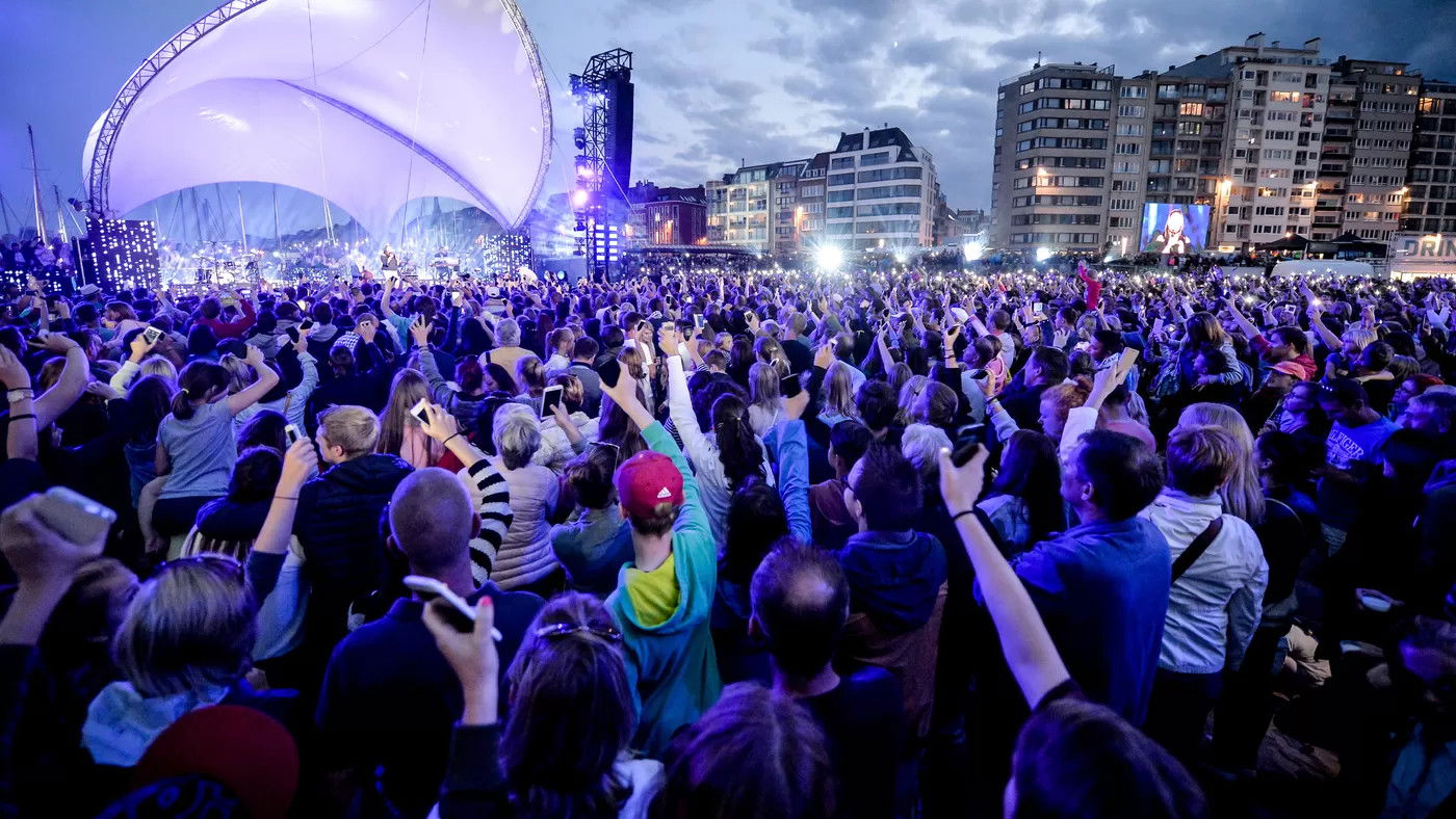Backdrop for 2 Meisjes op het Strand