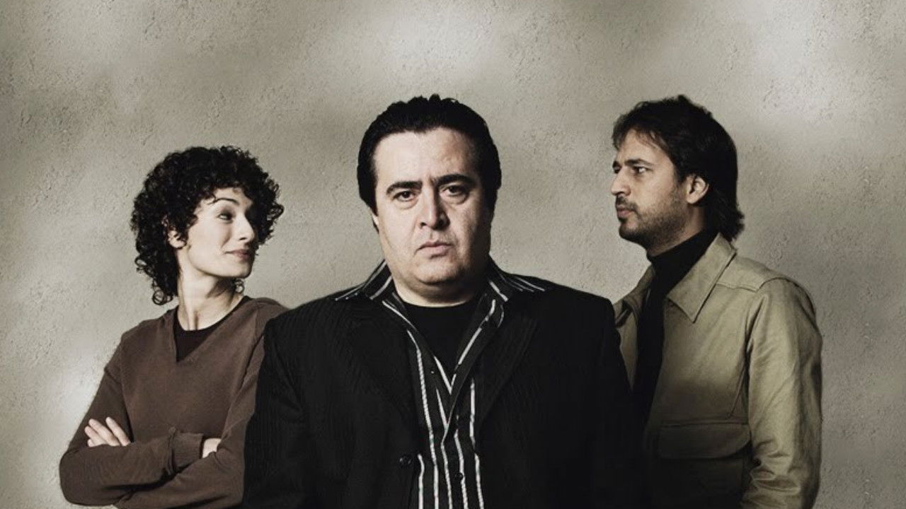 Backdrop for Hırsız Polis